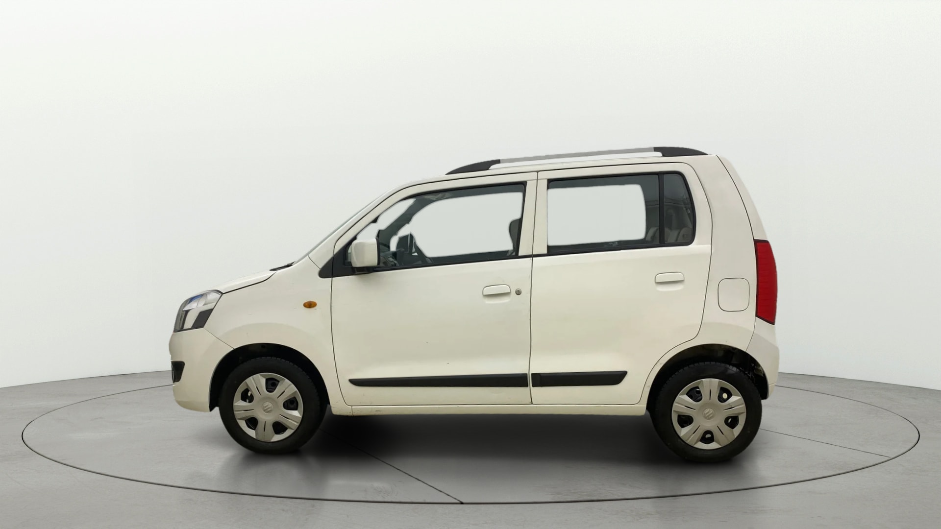 View 2017 Maruti Suzuki 1000 Base Variant Image 5 Used 2017 Maruti Suzuki 1000 Base Variant Image 5