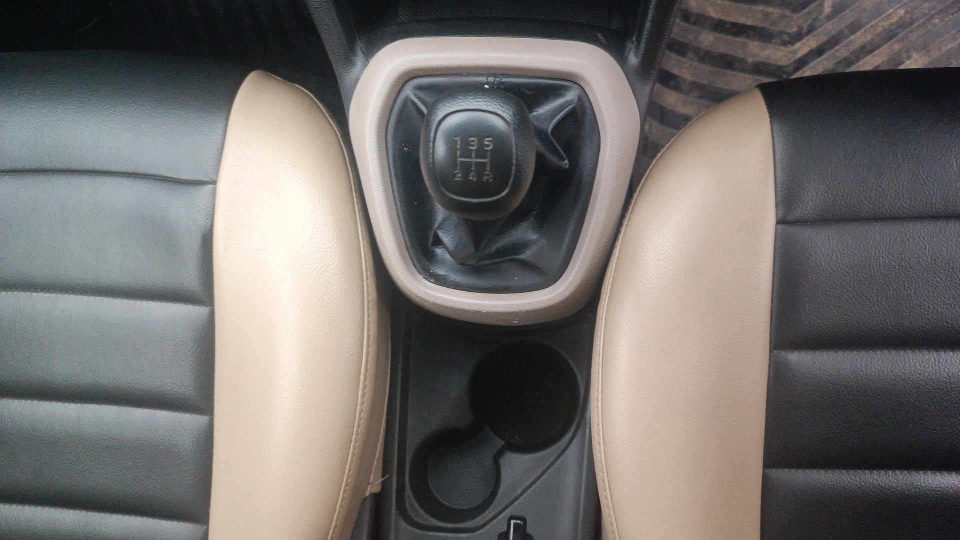View 2019 Hyundai Grand i10 Magna 1.2 Kappa VTVT Image 27 Used 2019 Hyundai Grand i10 Magna 1.2 Kappa VTVT Image 27