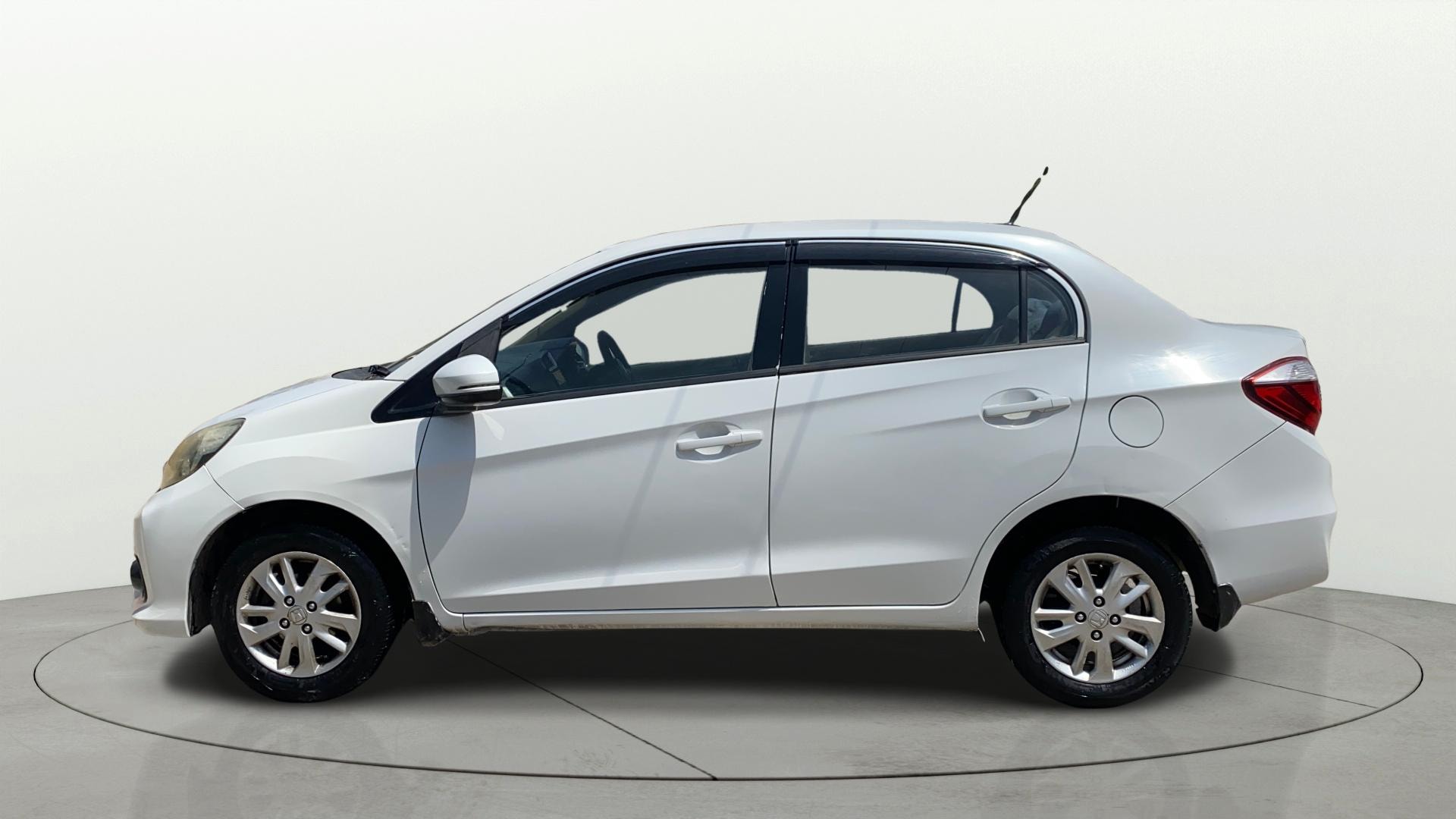 View 2017 Honda Amaze E MT Petrol BS IV Image 5 Used 2017 Honda Amaze E MT Petrol BS IV Image 5