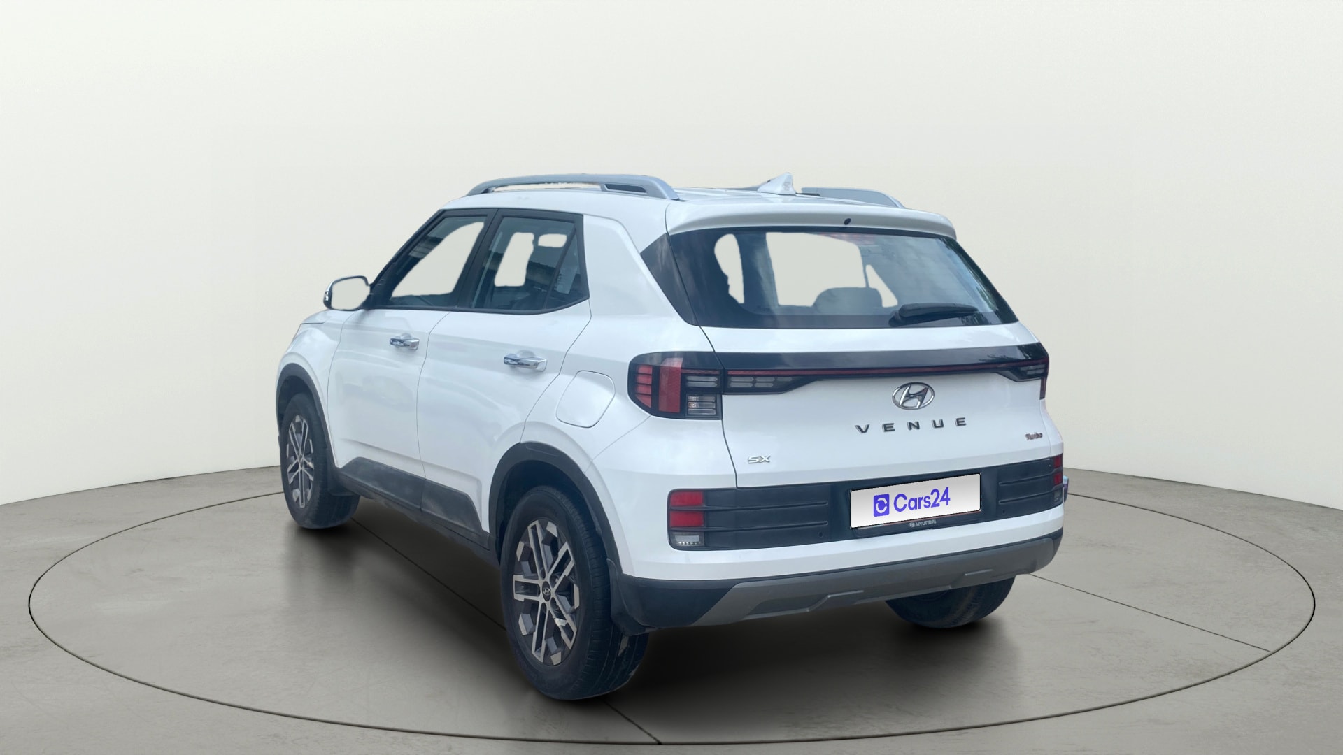 View 2023 Hyundai Venue SX (O) 1.0 Turbo Petrol DCT Image 2 Used 2023 Hyundai Venue SX (O) 1.0 Turbo Petrol DCT Image 2