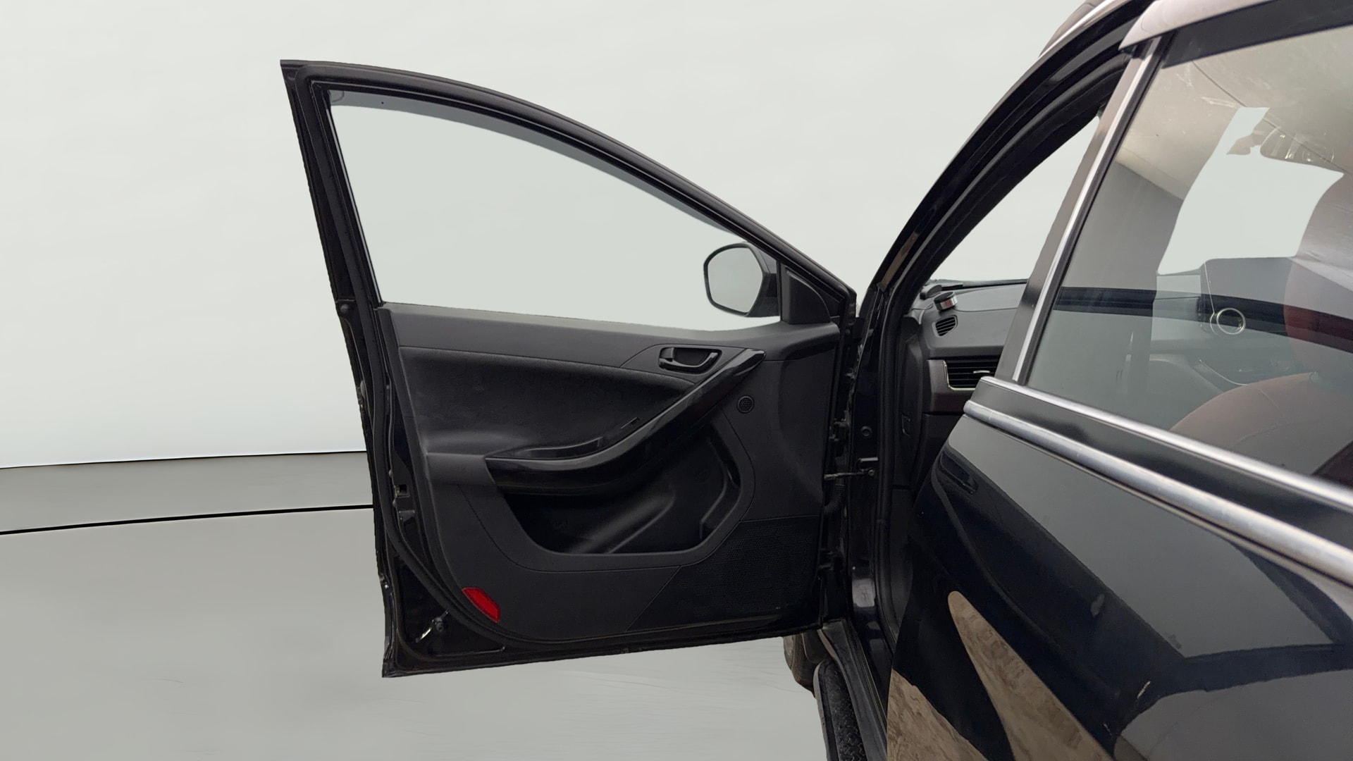 View 2023 Tata Nexon Revotron XE Image 33 Used 2023 Tata Nexon Revotron XE Image 33