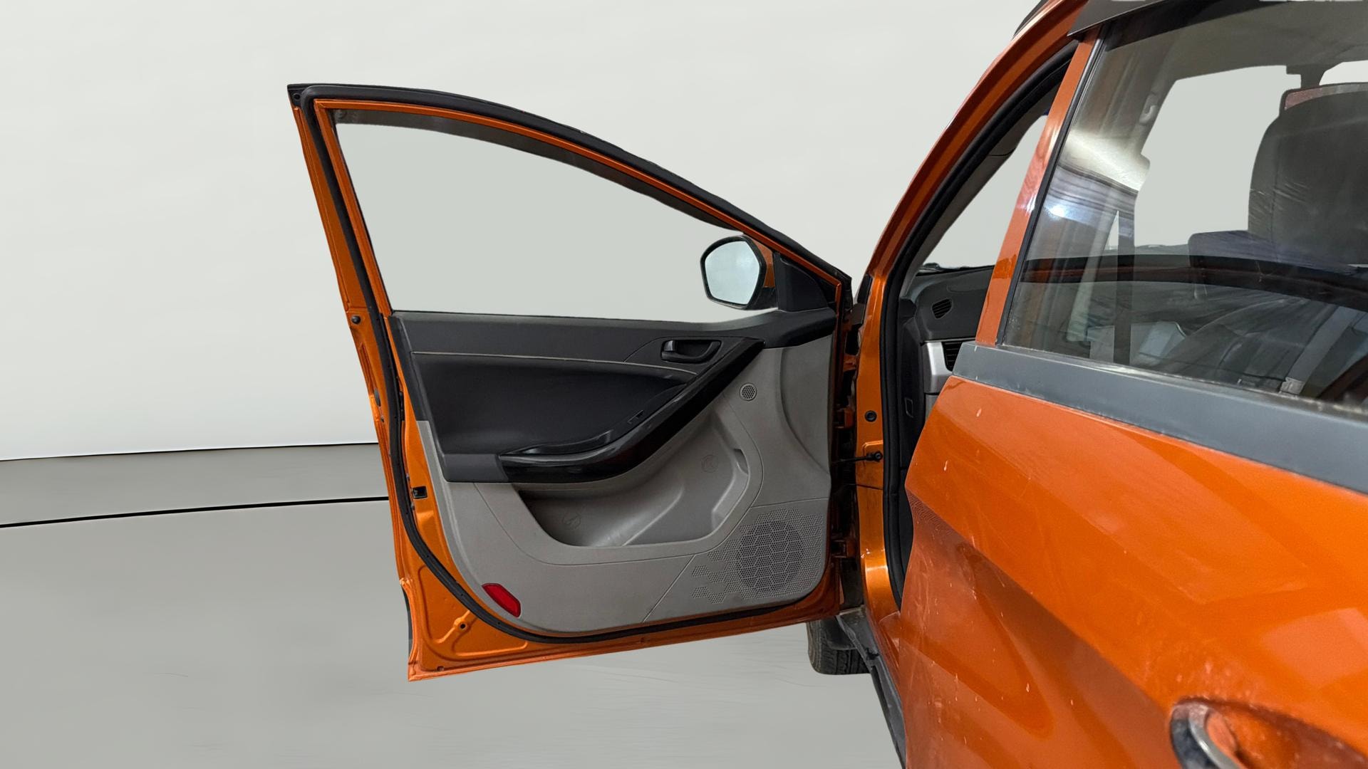 View 2019 Tata Nexon Revotron XM Image 31 Used 2019 Tata Nexon Revotron XM Image 31