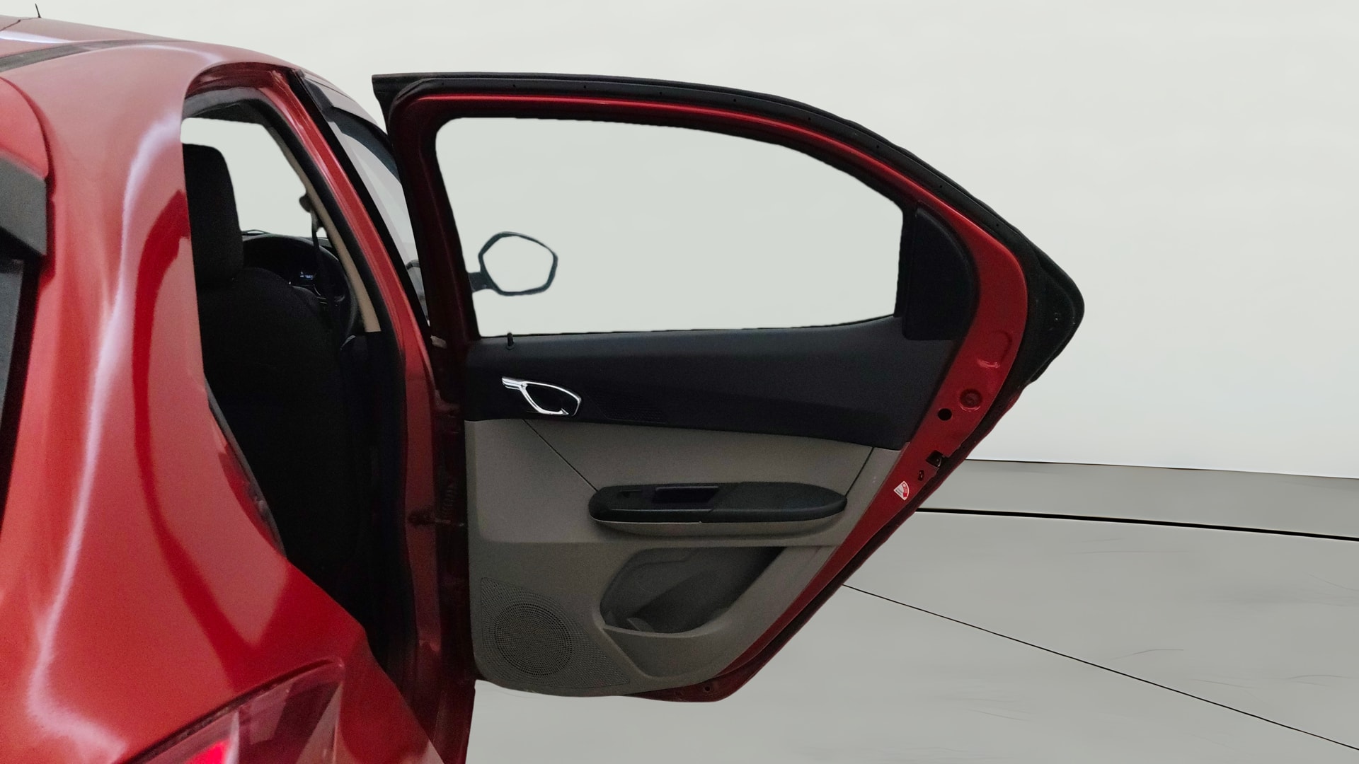 View 2019 Tata Tiago Revotorq XB Image 7 Used 2019 Tata Tiago Revotorq XB Image 7