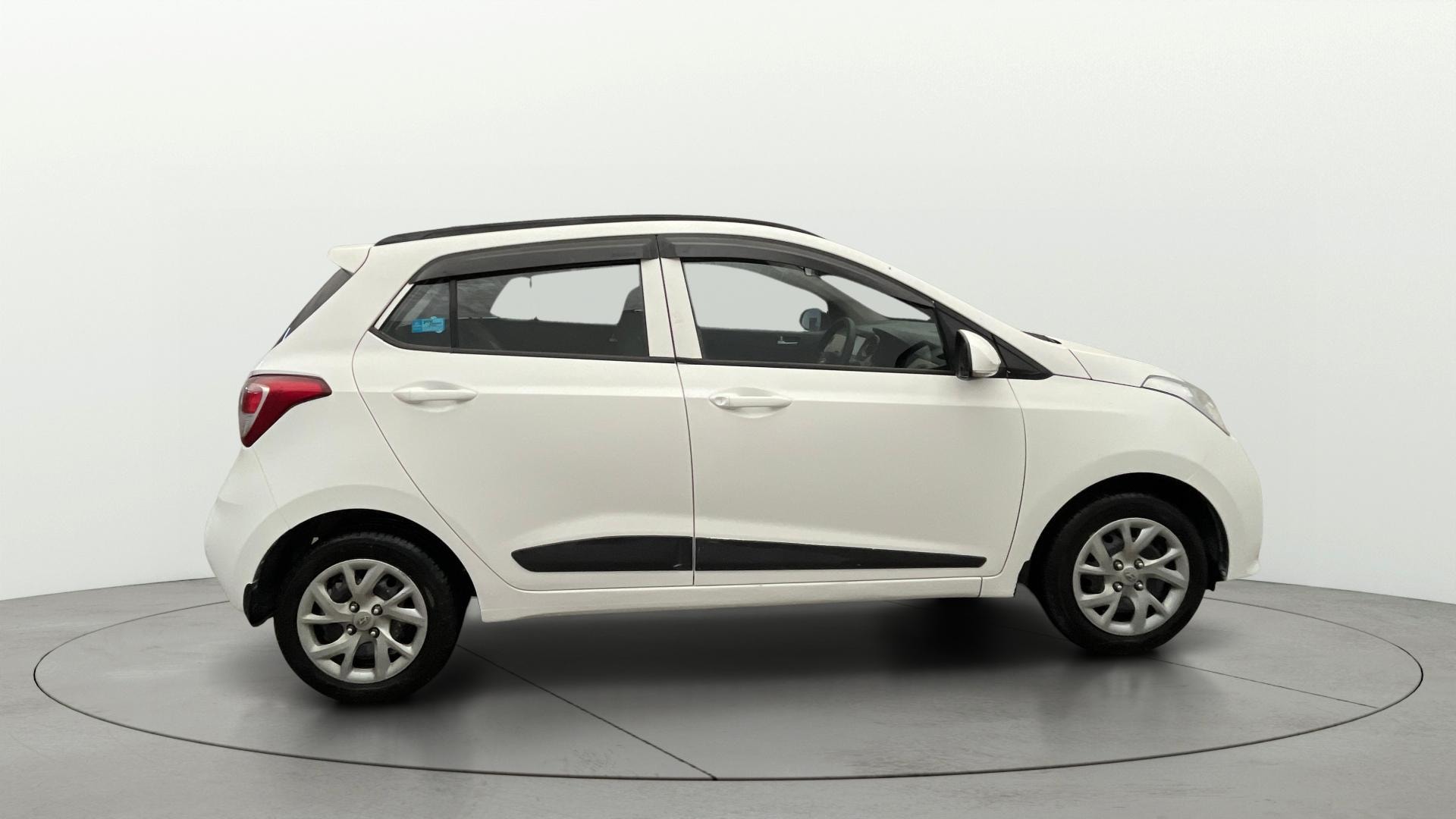 Used 2021 Hyundai Grand i10 Used 2021 Hyundai Grand i10