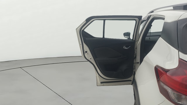 View Nissan Kicks Image 14 Used Nissan Kicks Image 14