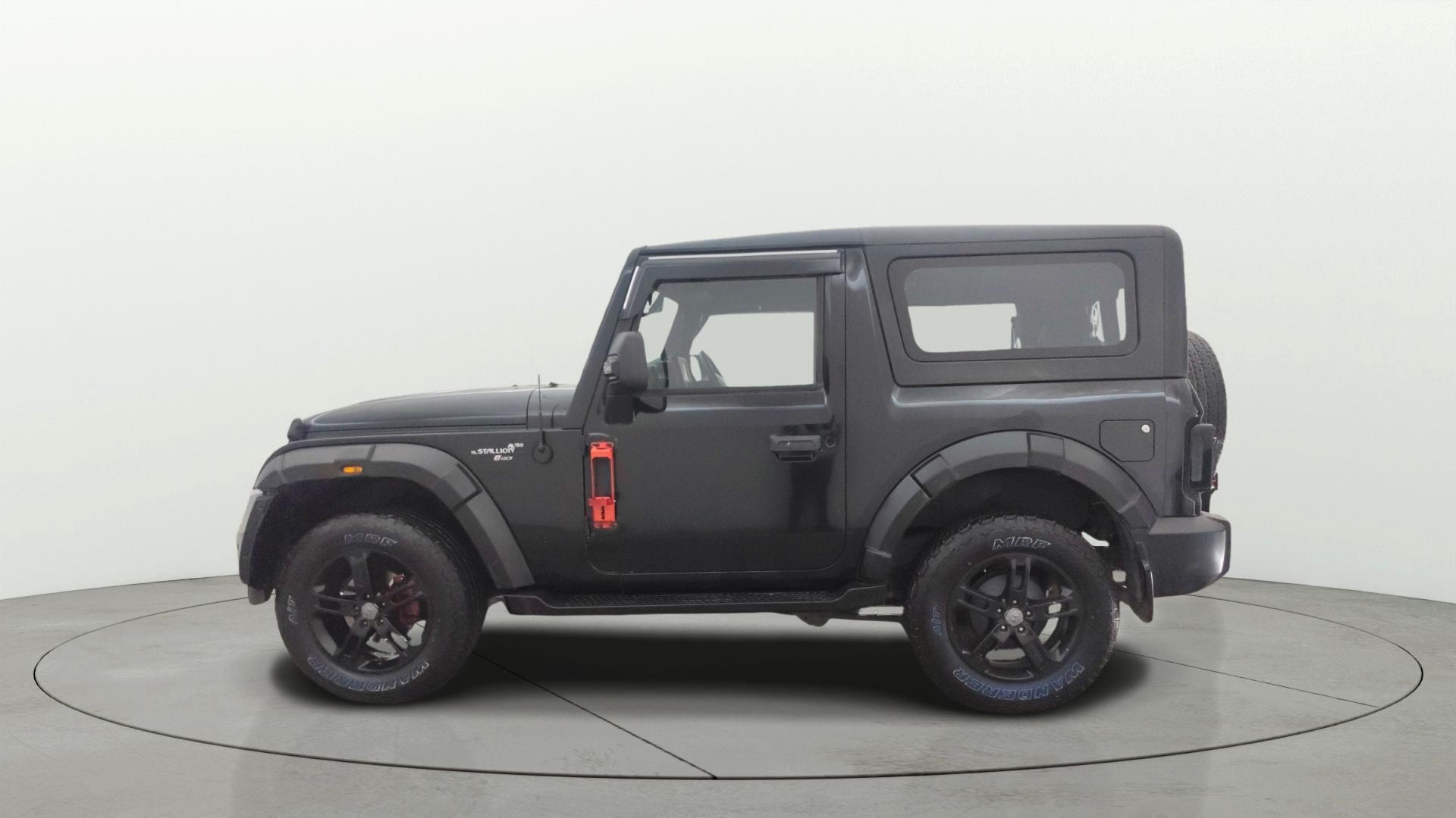 View 2022 Mahindra Thar AX Standard Manual Soft Top 6 Seater Image 5 Used 2022 Mahindra Thar AX Standard Manual Soft Top 6 Seater Image 5