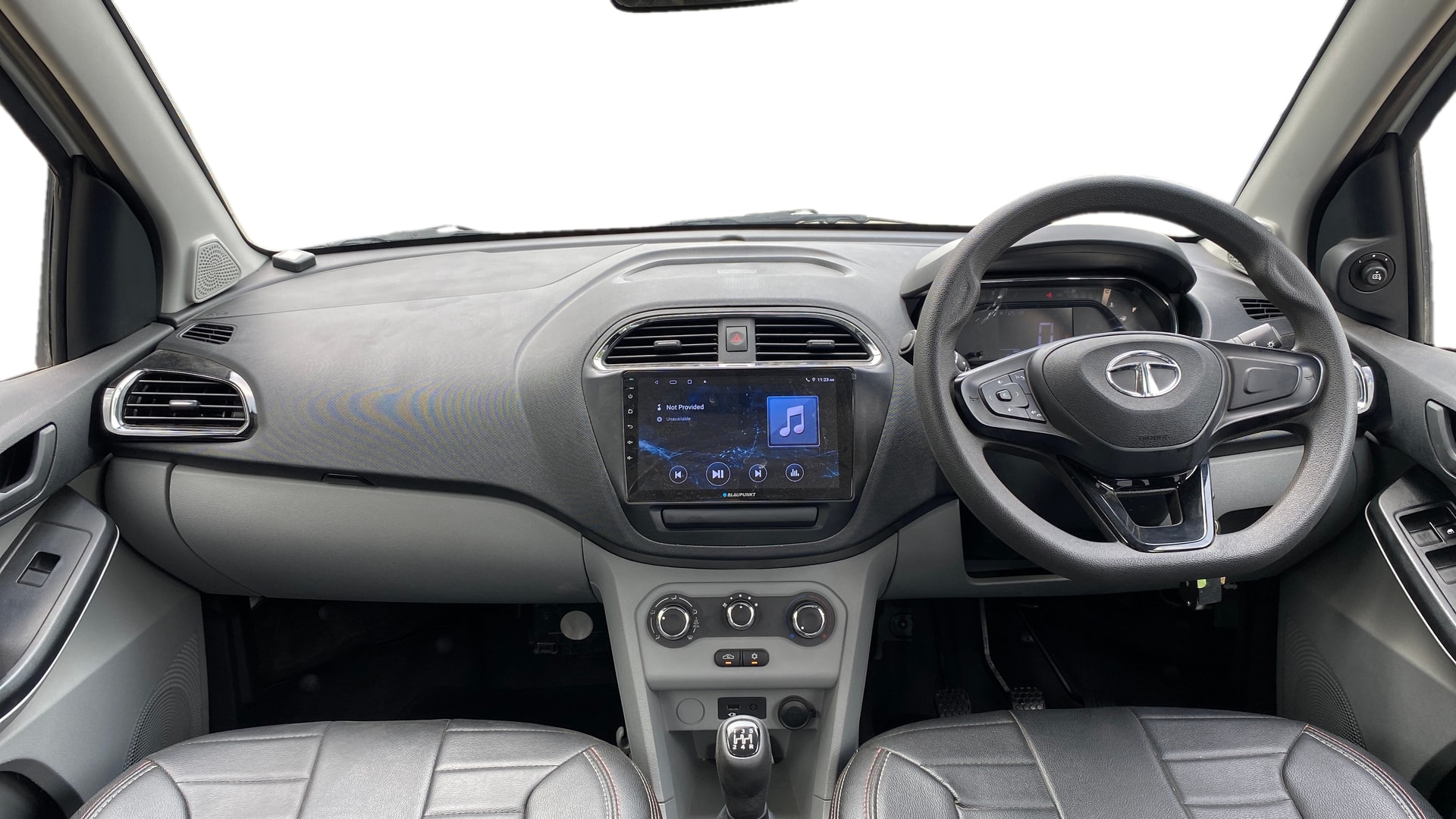 View 2023 Tata Tiago Revotorq XB Image 15 Used 2023 Tata Tiago Revotorq XB Image 15