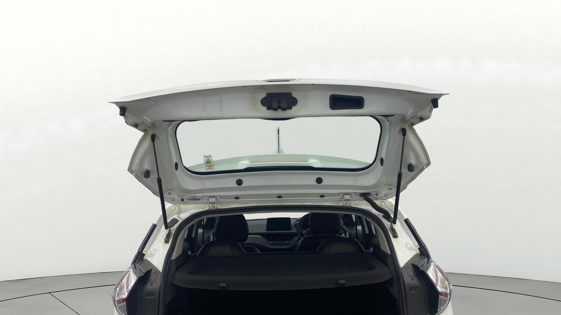 View 2023 Tata Nexon Revotron XE Image 16 Used 2023 Tata Nexon Revotron XE Image 16