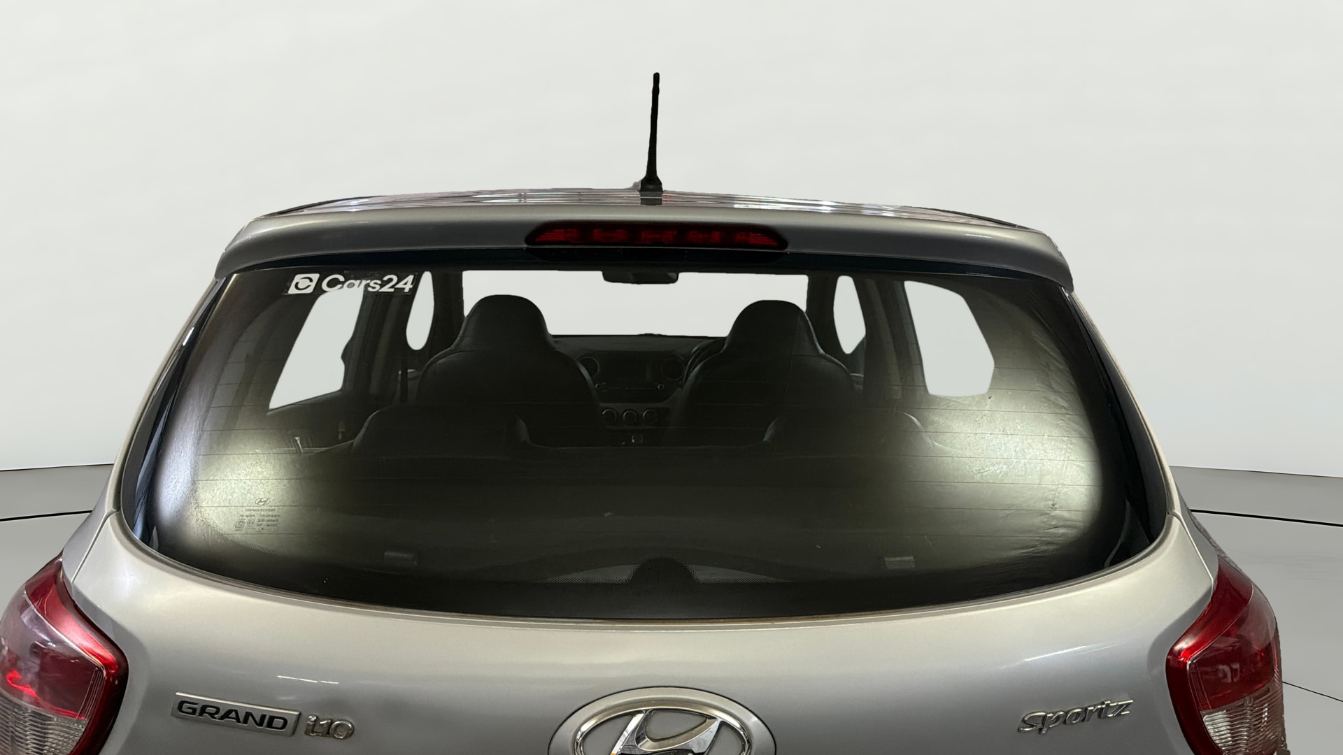 View 2018 Hyundai Grand i10 Sportz 1.2 Kappa Image 4 Used 2018 Hyundai Grand i10 Sportz 1.2 Kappa Image 4