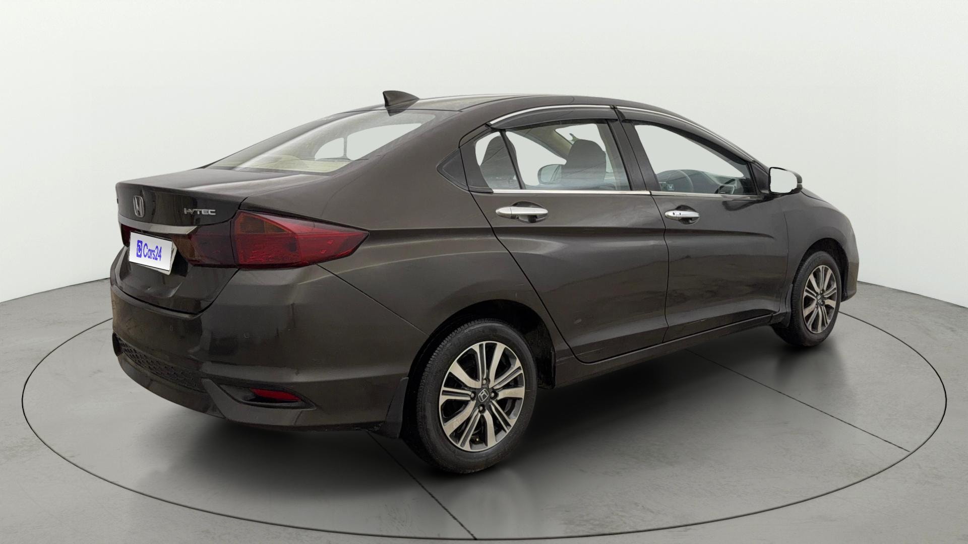 View 2023 Honda City ZX MT Diesel Anniversary Edition Image 44 Used 2023 Honda City ZX MT Diesel Anniversary Edition Image 44