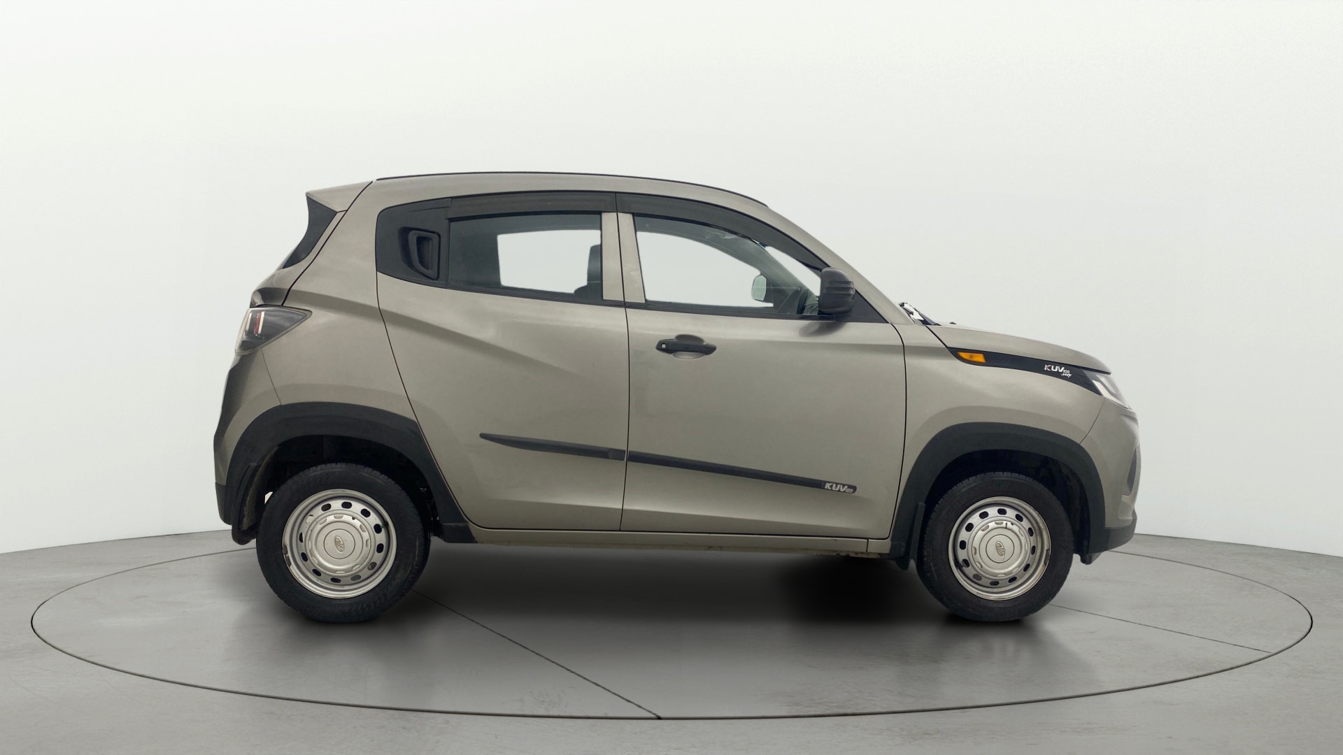 Used 2018 Mahindra KUV100 Used 2018 Mahindra KUV100