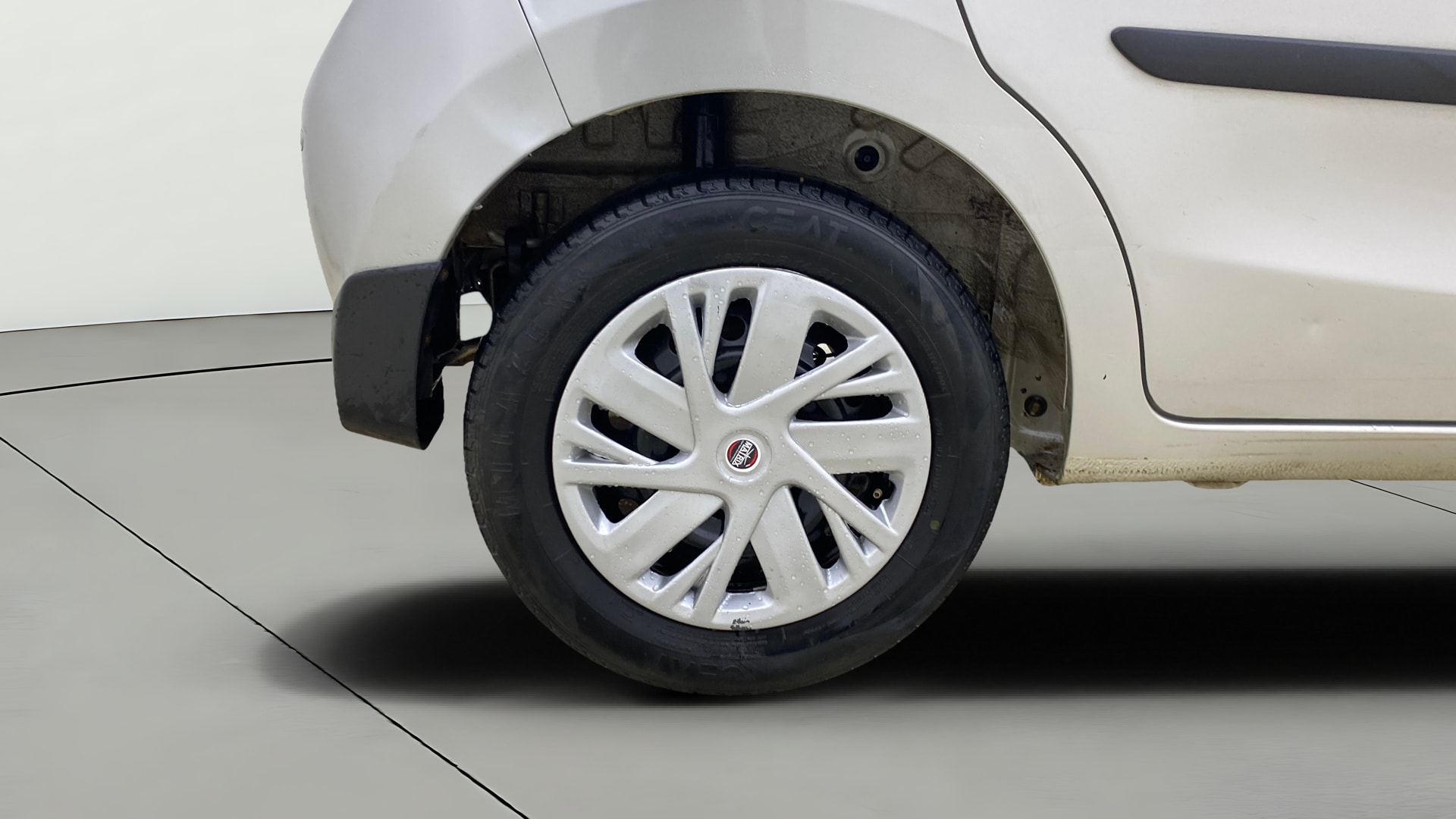 View 2018 Maruti Suzuki 1000 Base Variant Image 23 Used 2018 Maruti Suzuki 1000 Base Variant Image 23