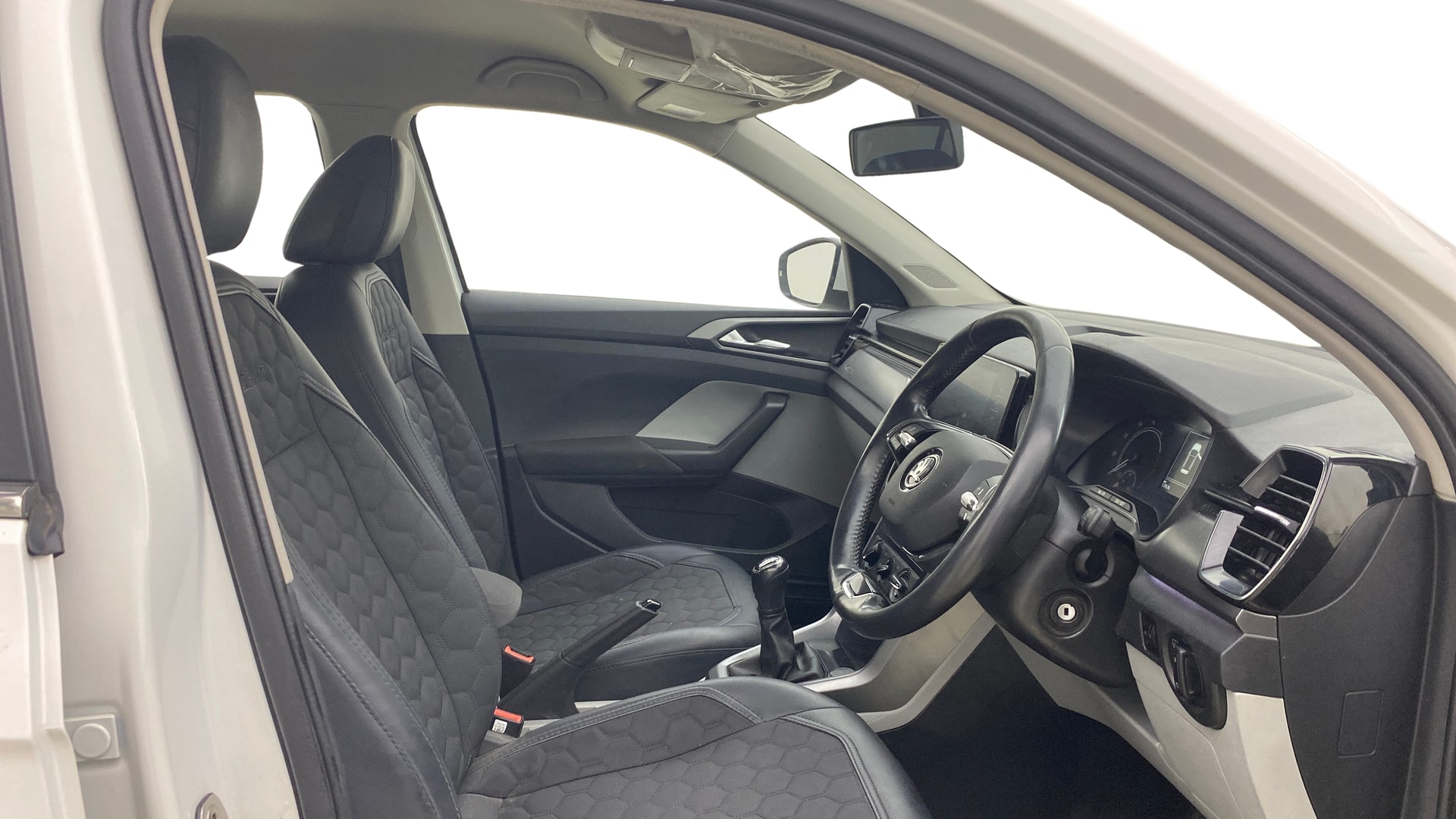 View 2022 Skoda Kushaq Ambition 1.0 TSI MT Image 27 Used 2022 Skoda Kushaq Ambition 1.0 TSI MT Image 27