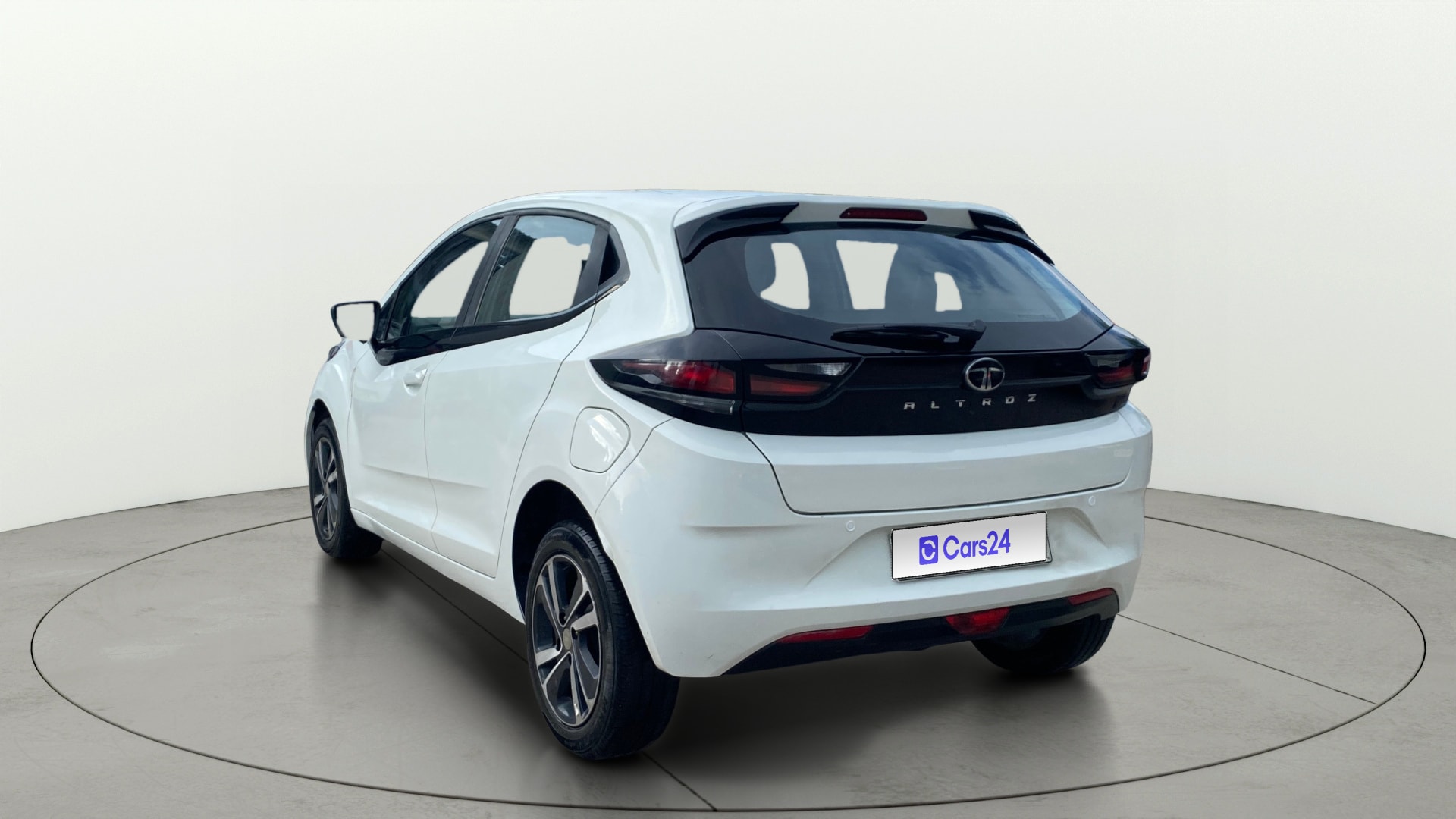 View 2021 Tata Altroz XZ Petrol Image 2 Used 2021 Tata Altroz XZ Petrol Image 2