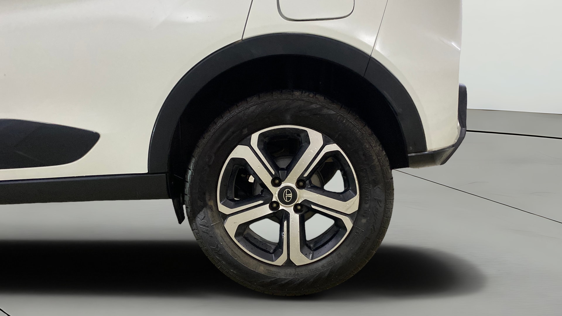 View 2022 Tata Nexon Revotron XE Image 11 Used 2022 Tata Nexon Revotron XE Image 11