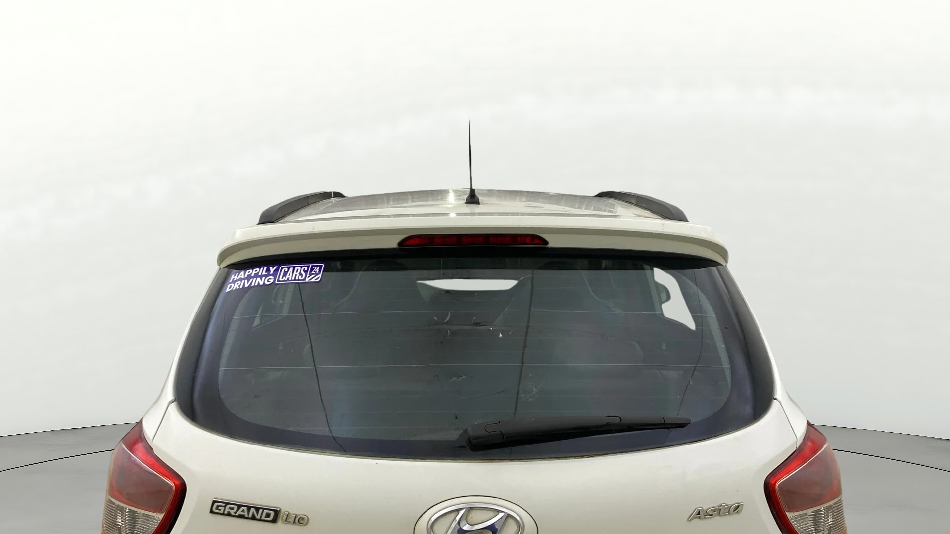 View 2015 Hyundai Grand i10 1.2 Asta Petrol Image 4 Used 2015 Hyundai Grand i10 1.2 Asta Petrol Image 4