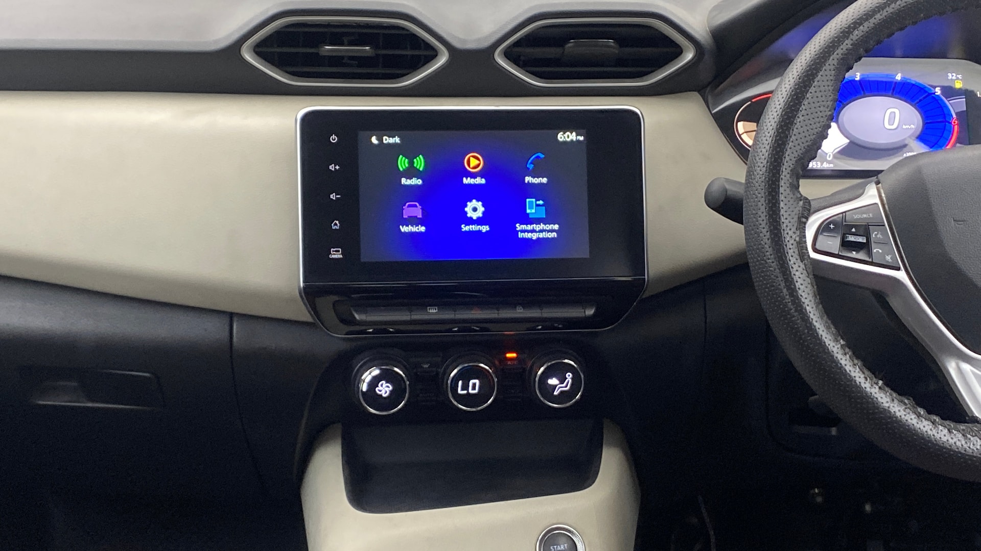Used 2022 Nissan Magnite Used 2022 Nissan Magnite