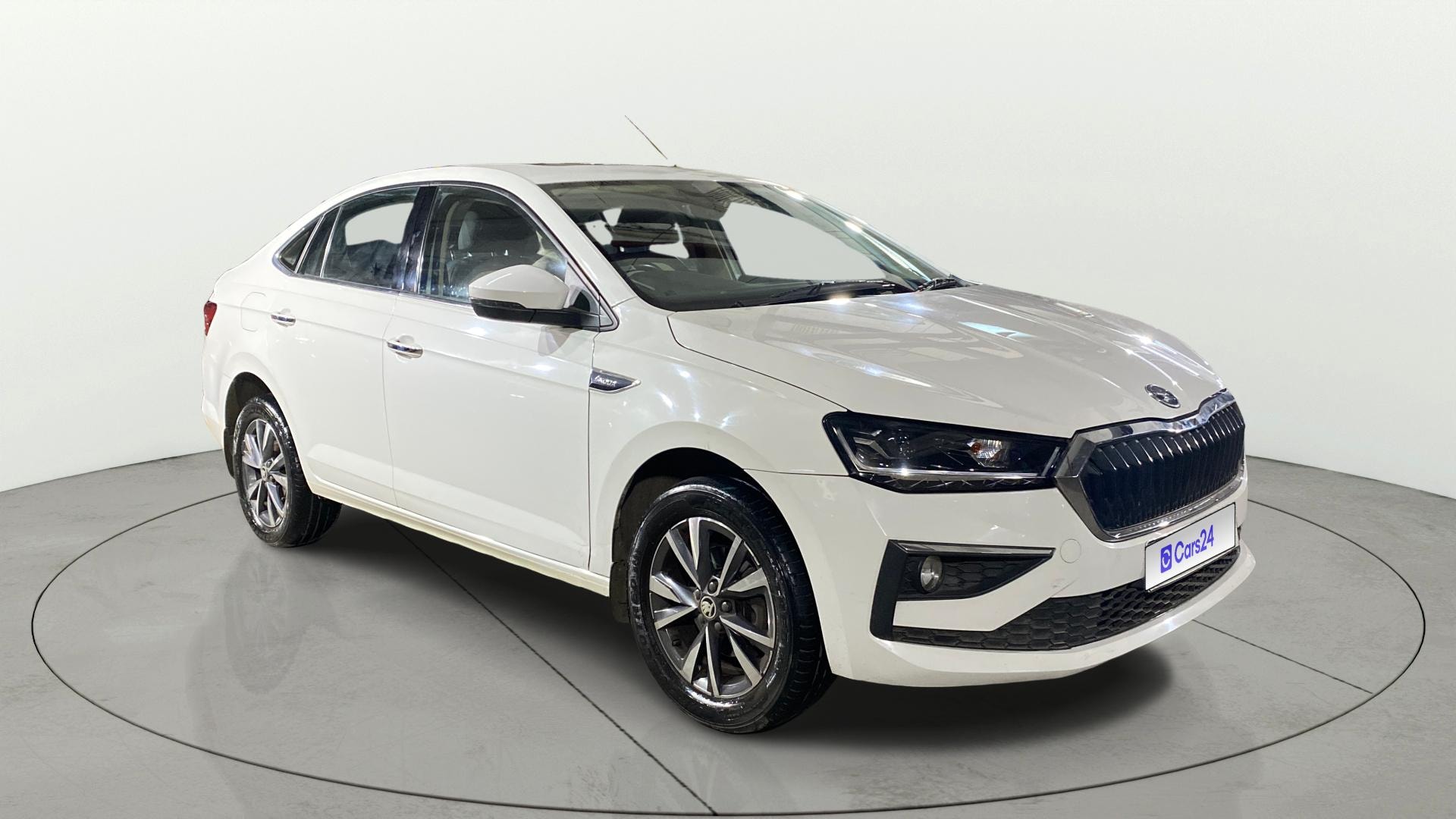View 2023 Skoda Slavia Style 1.0 TSI AT Image 38 Used 2023 Skoda Slavia Style 1.0 TSI AT Image 38
