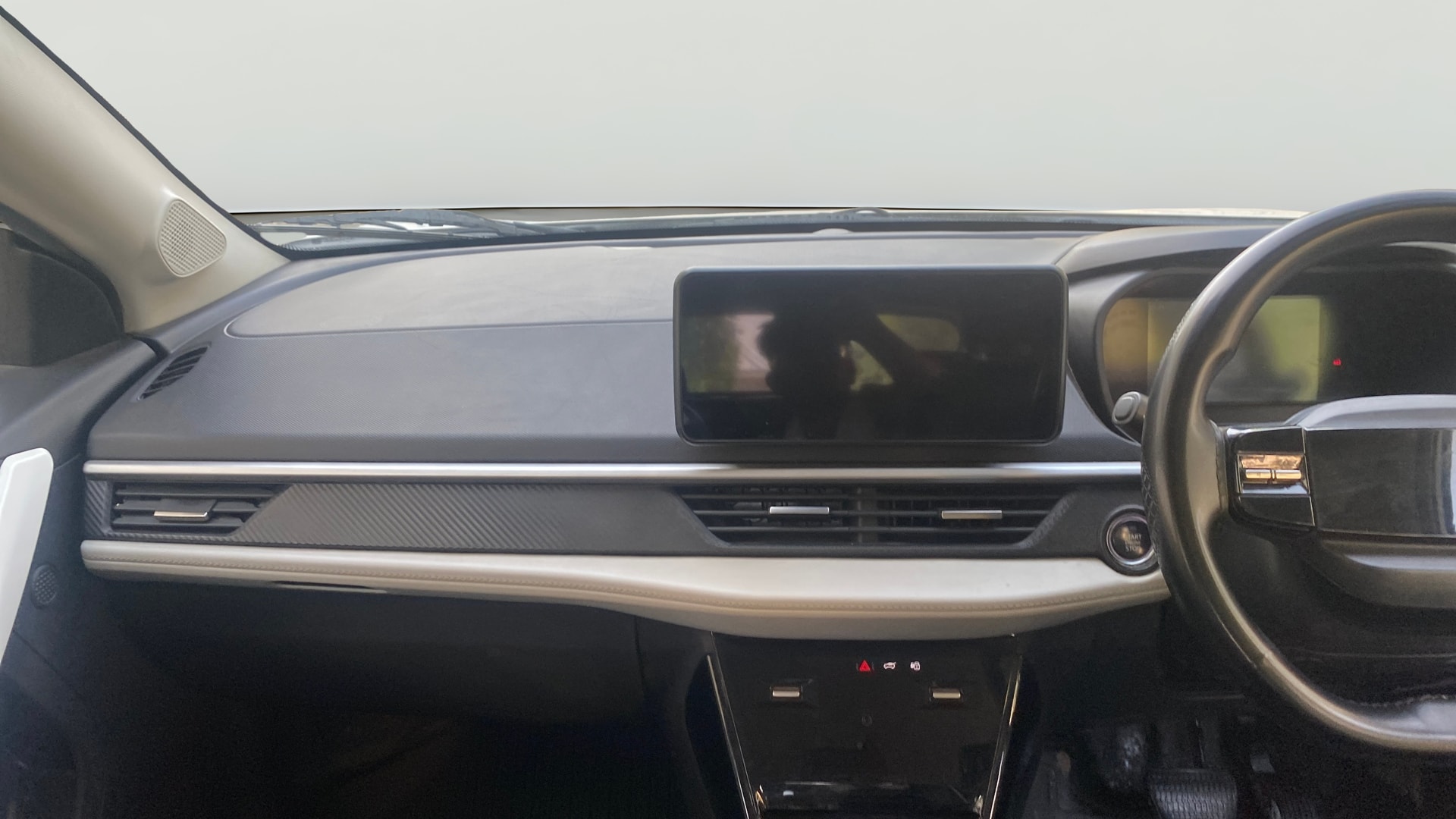 View 2024 Tata Nexon Revotron XE Image 18 Used 2024 Tata Nexon Revotron XE Image 18
