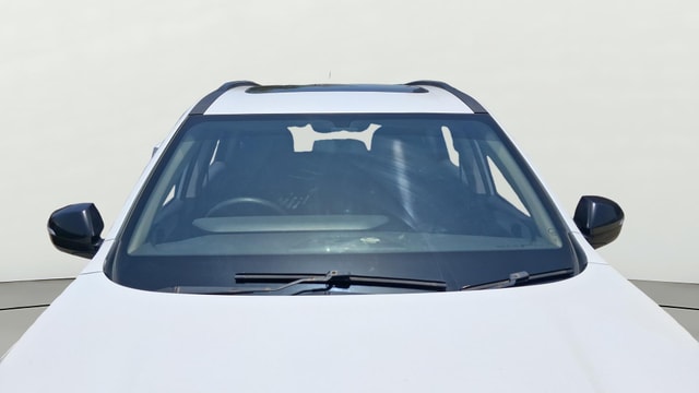 View Mahindra XUV700 Image 38 Used Mahindra XUV700 Image 38
