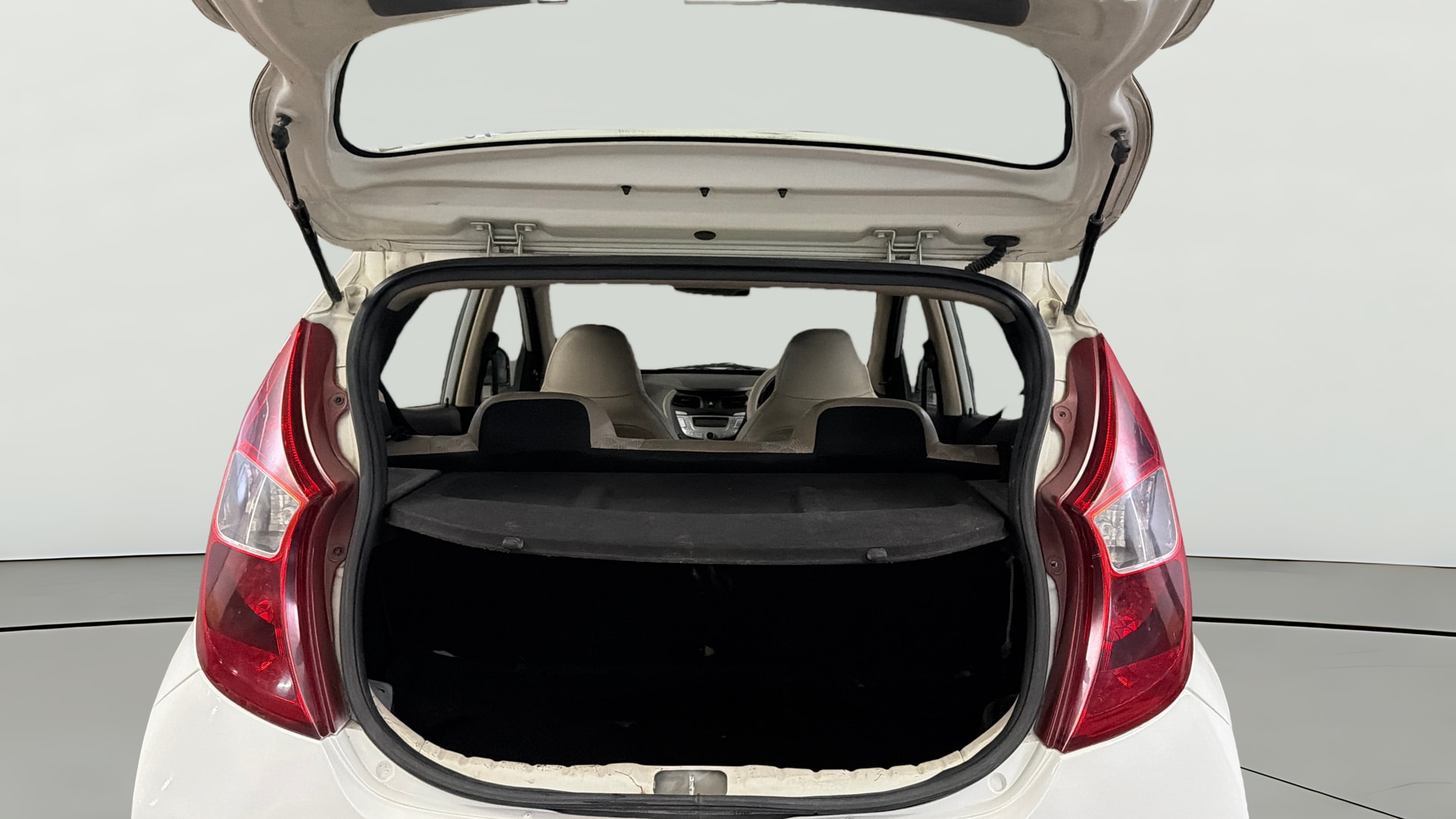 View 2017 Hyundai EON Magna Plus Image 36 Used 2017 Hyundai EON Magna Plus Image 36