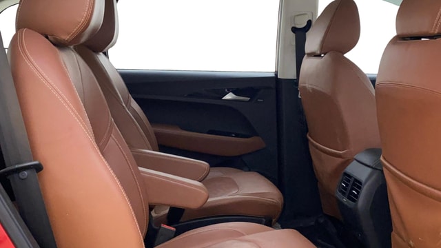 View MG Hector Plus Image 38 Used MG Hector Plus Image 38