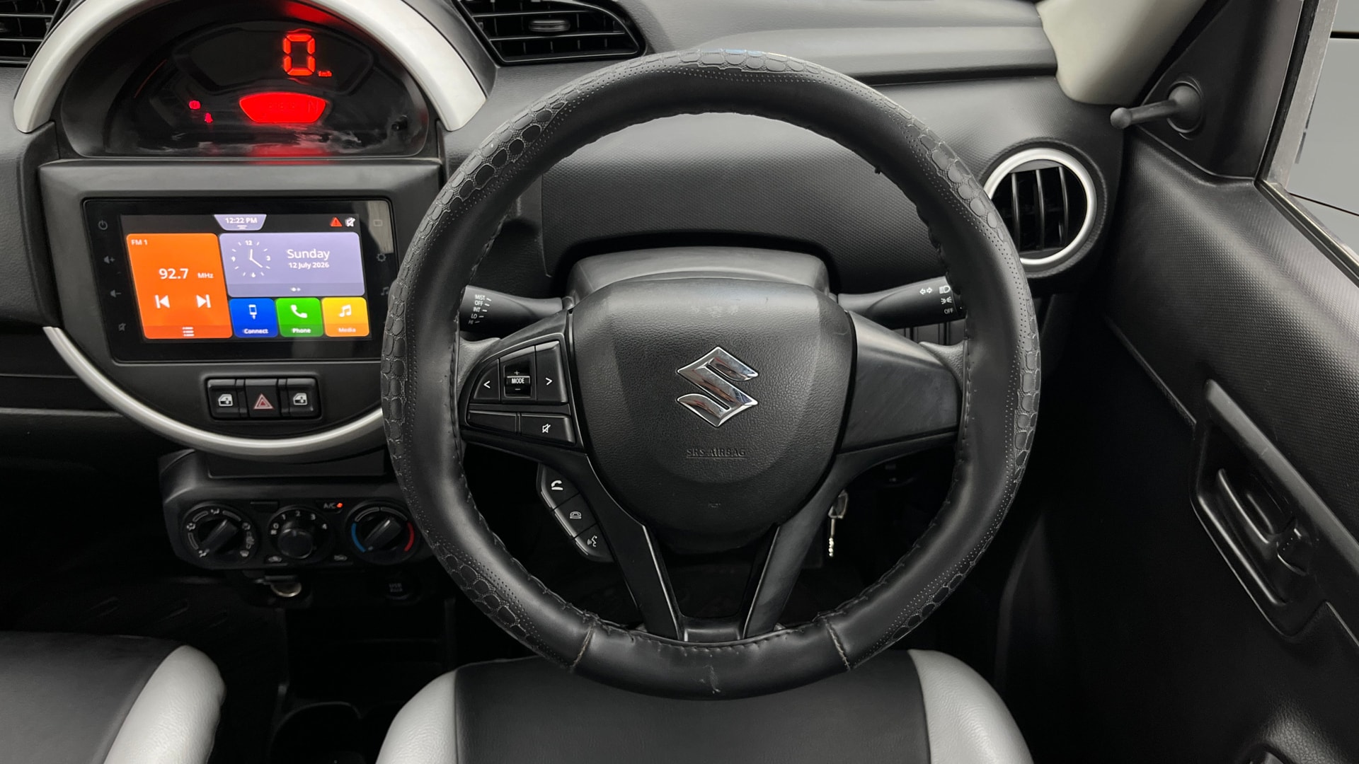 View 2022 Maruti Suzuki 1000 Base Variant Image 20 Used 2022 Maruti Suzuki 1000 Base Variant Image 20