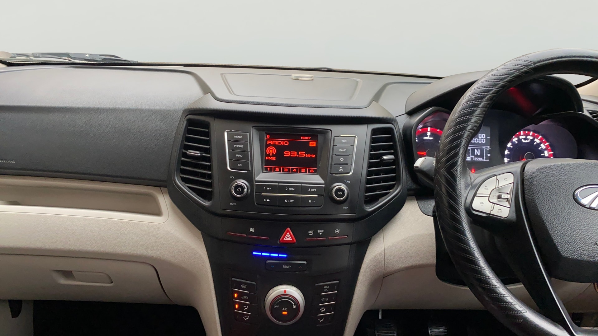 Used 2022 Mahindra XUV300 Used 2022 Mahindra XUV300