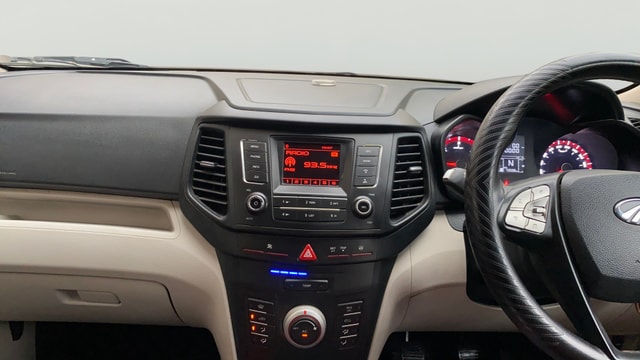 View Mahindra XUV300 Image 34 Used Mahindra XUV300 Image 34