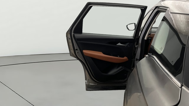 View MG Hector Plus Image 16 Used MG Hector Plus Image 16