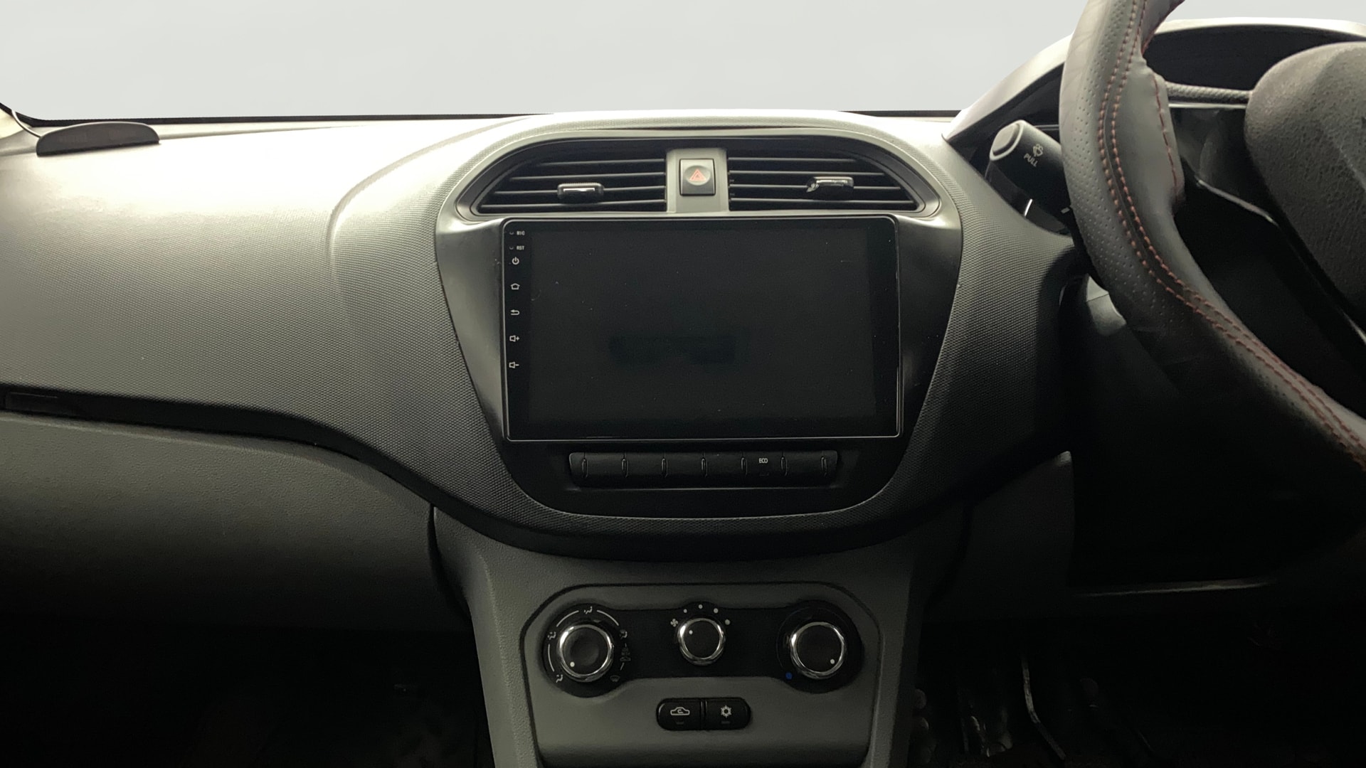 View 2020 Tata Tigor XE Diesel Image 17 Used 2020 Tata Tigor XE Diesel Image 17