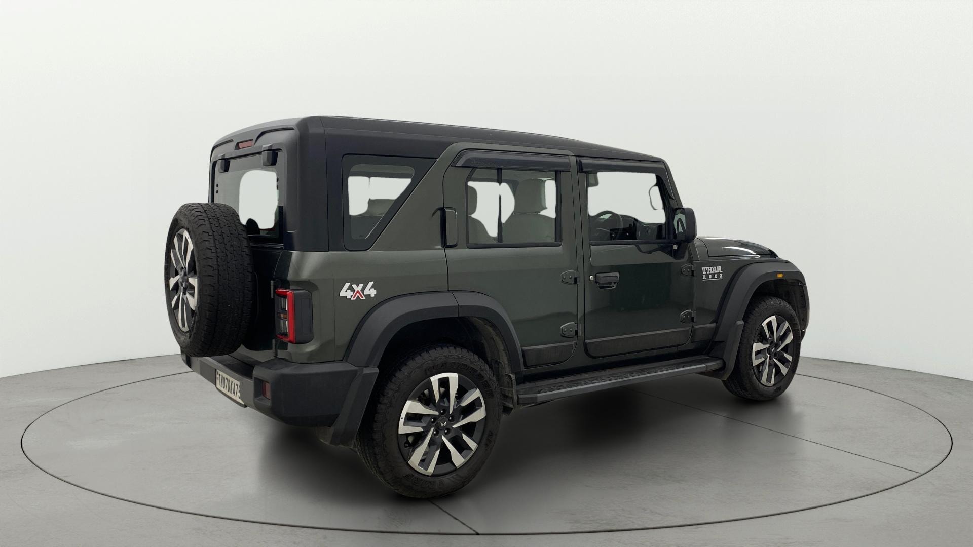 View 2025 Mahindra Thar Roxx AX3L Diesel 2WD MT Image 46 Used 2025 Mahindra Thar Roxx AX3L Diesel 2WD MT Image 46