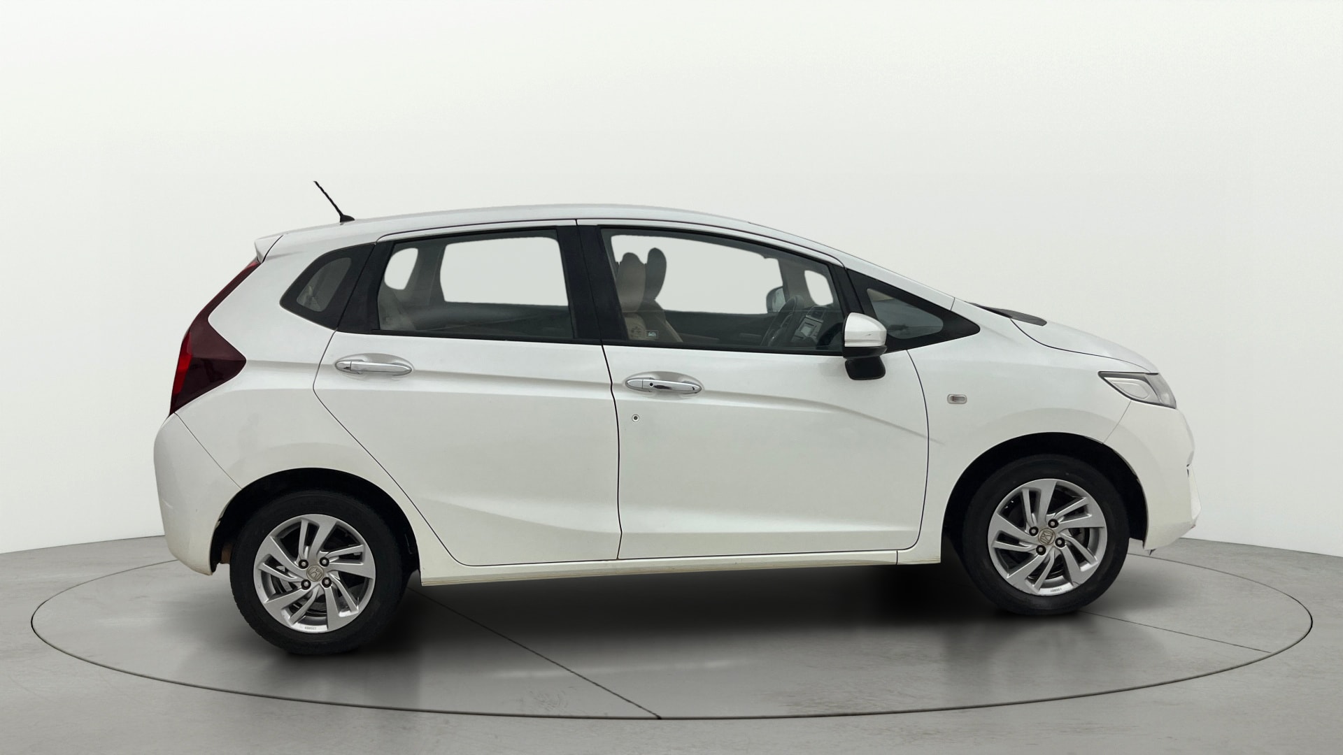 View 2019 Honda Jazz E MT Diesel Image 28 Used 2019 Honda Jazz E MT Diesel Image 28