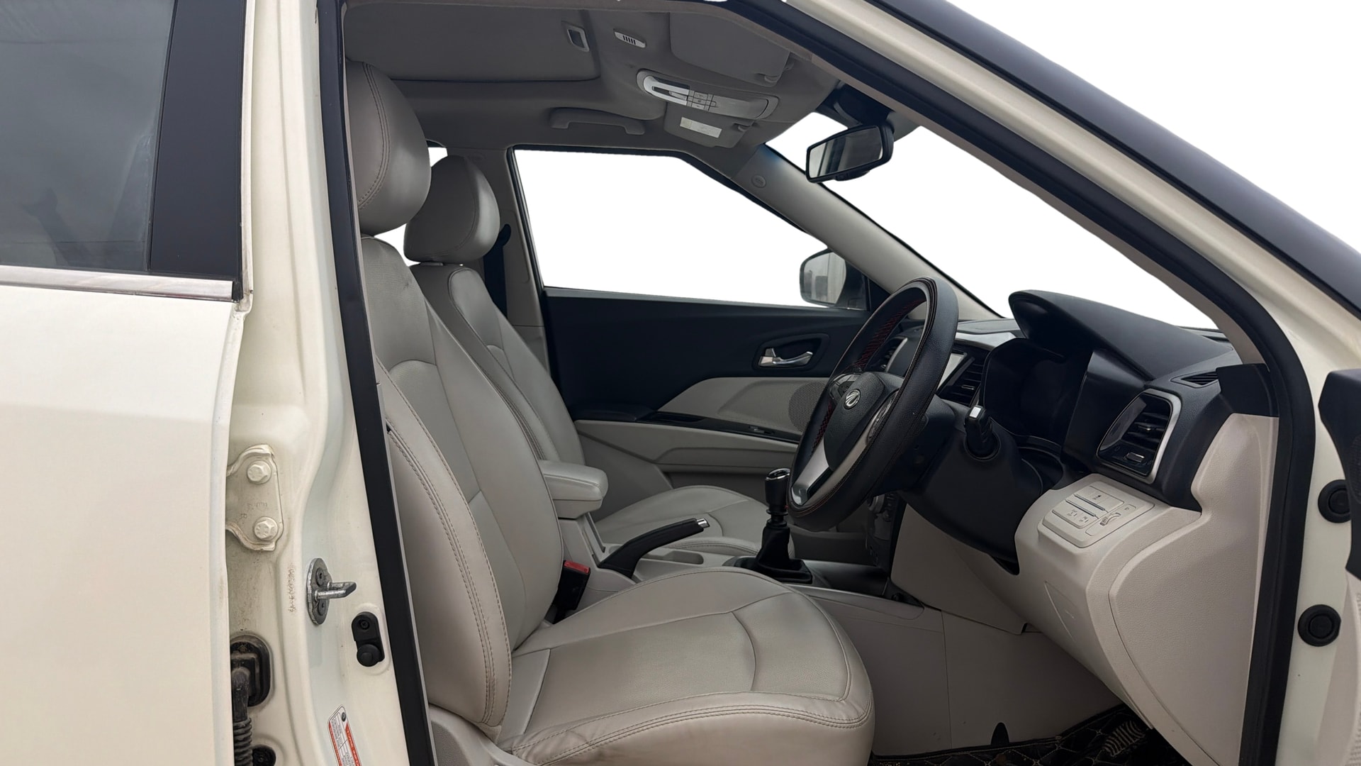Used 2022 Mahindra XUV300 Used 2022 Mahindra XUV300