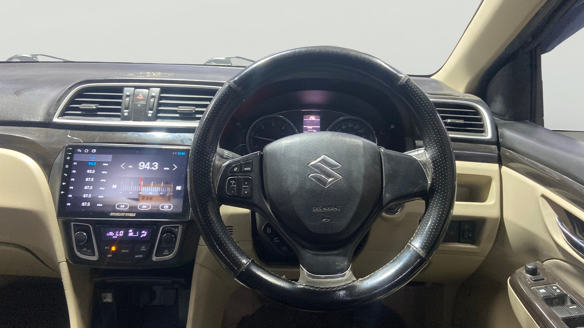 View 2017 Maruti Suzuki 1000 Base Variant Image 21 Used 2017 Maruti Suzuki 1000 Base Variant Image 21