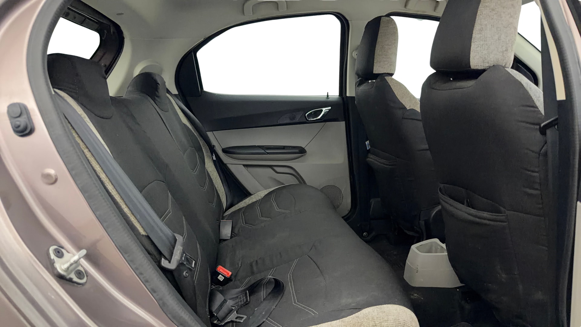 View 2017 Tata Tiago Revotorq XB Image 28 Used 2017 Tata Tiago Revotorq XB Image 28