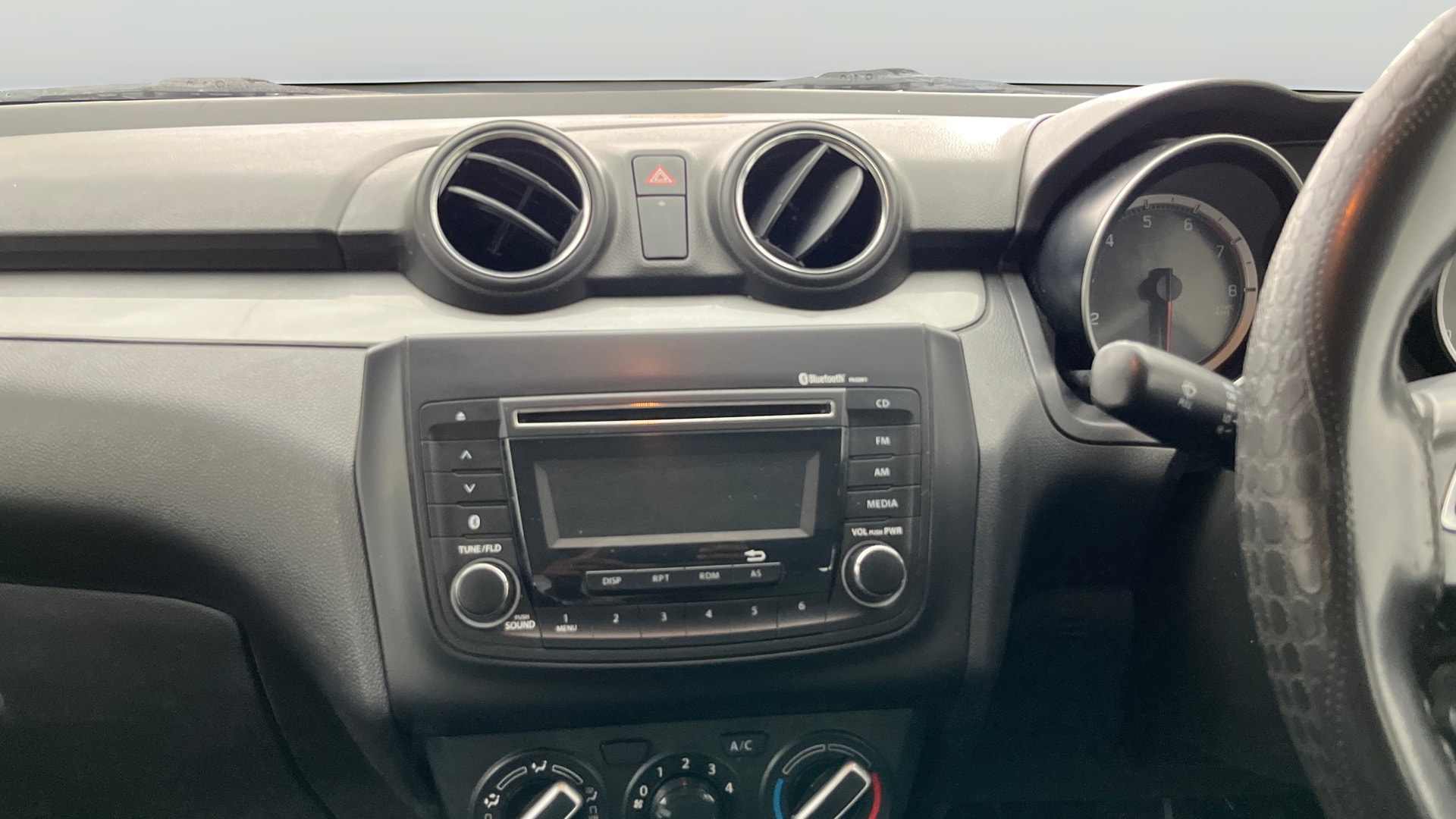 View 2020 Maruti Suzuki 1000 Base Variant Image 17 Used 2020 Maruti Suzuki 1000 Base Variant Image 17