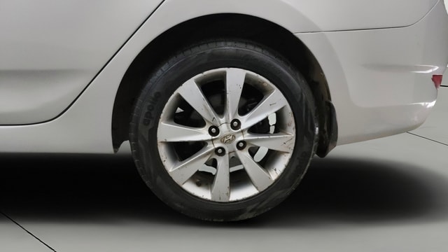 View Hyundai Fluidic Verna Image 11 Used Hyundai Fluidic Verna Image 11