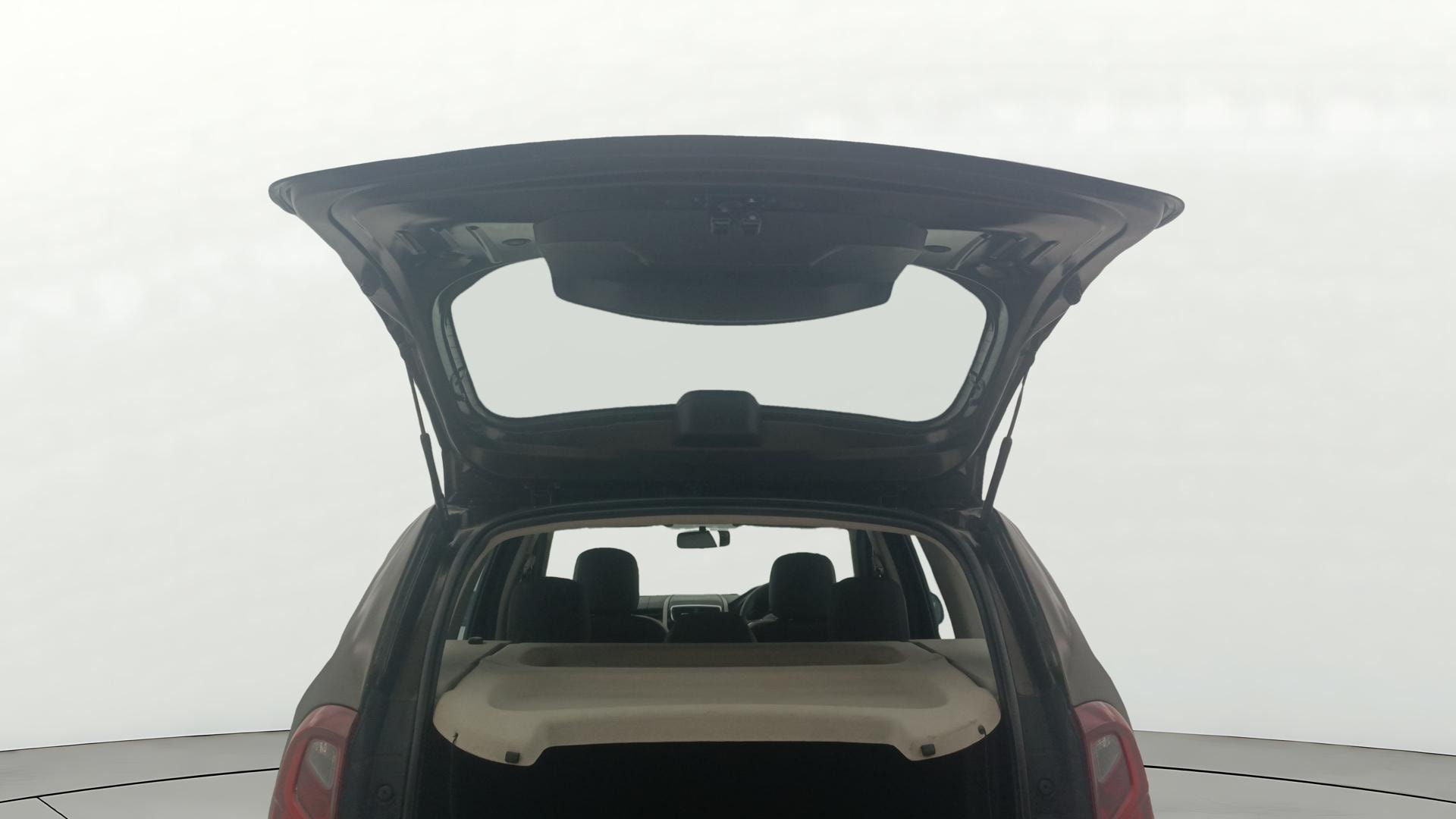 View 2020 Renault Duster 1.3L Turbo Petrol RXS Image 16 Used 2020 Renault Duster 1.3L Turbo Petrol RXS Image 16