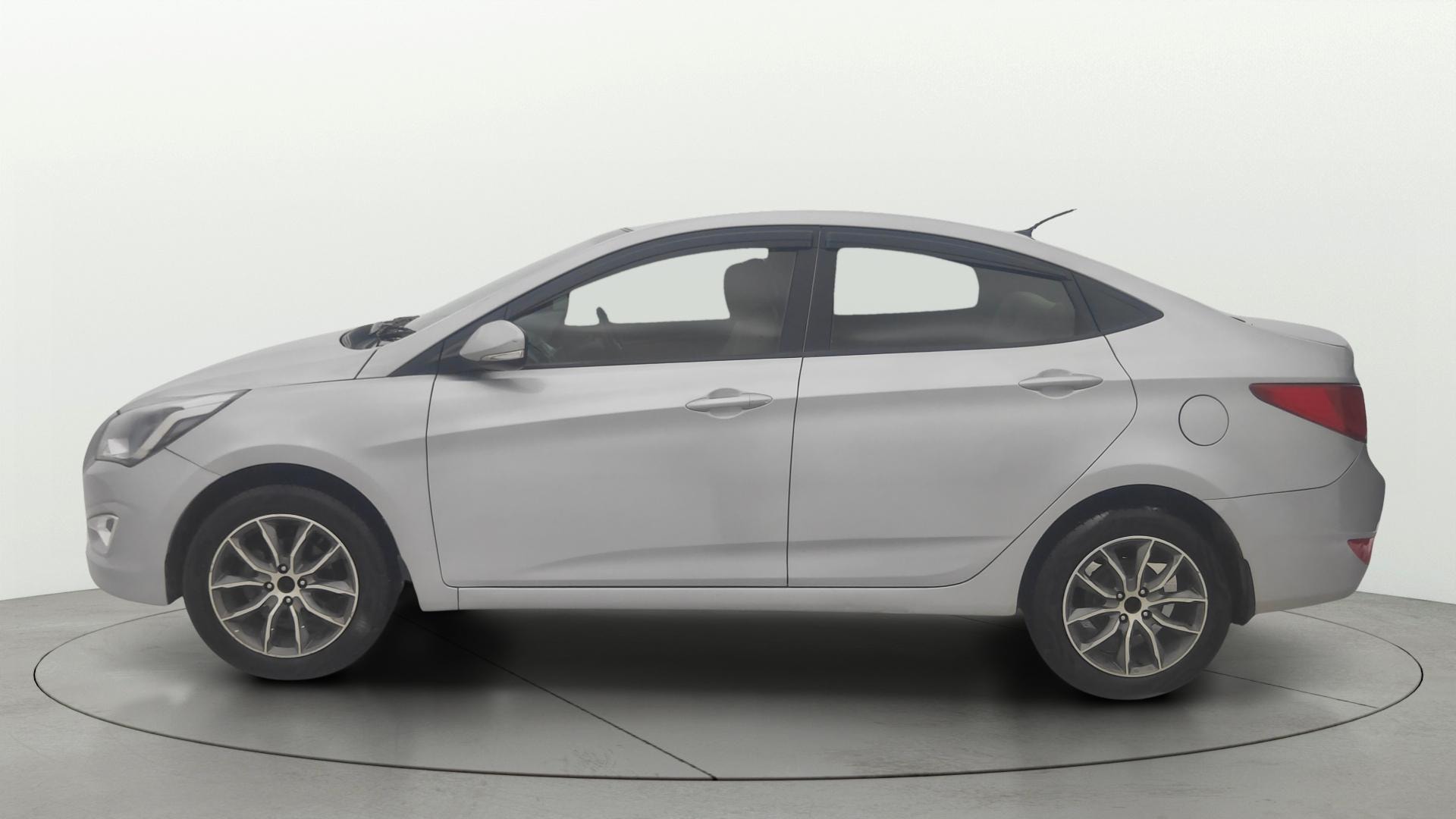 Used 2015 Hyundai Fluidic Verna Used 2015 Hyundai Fluidic Verna