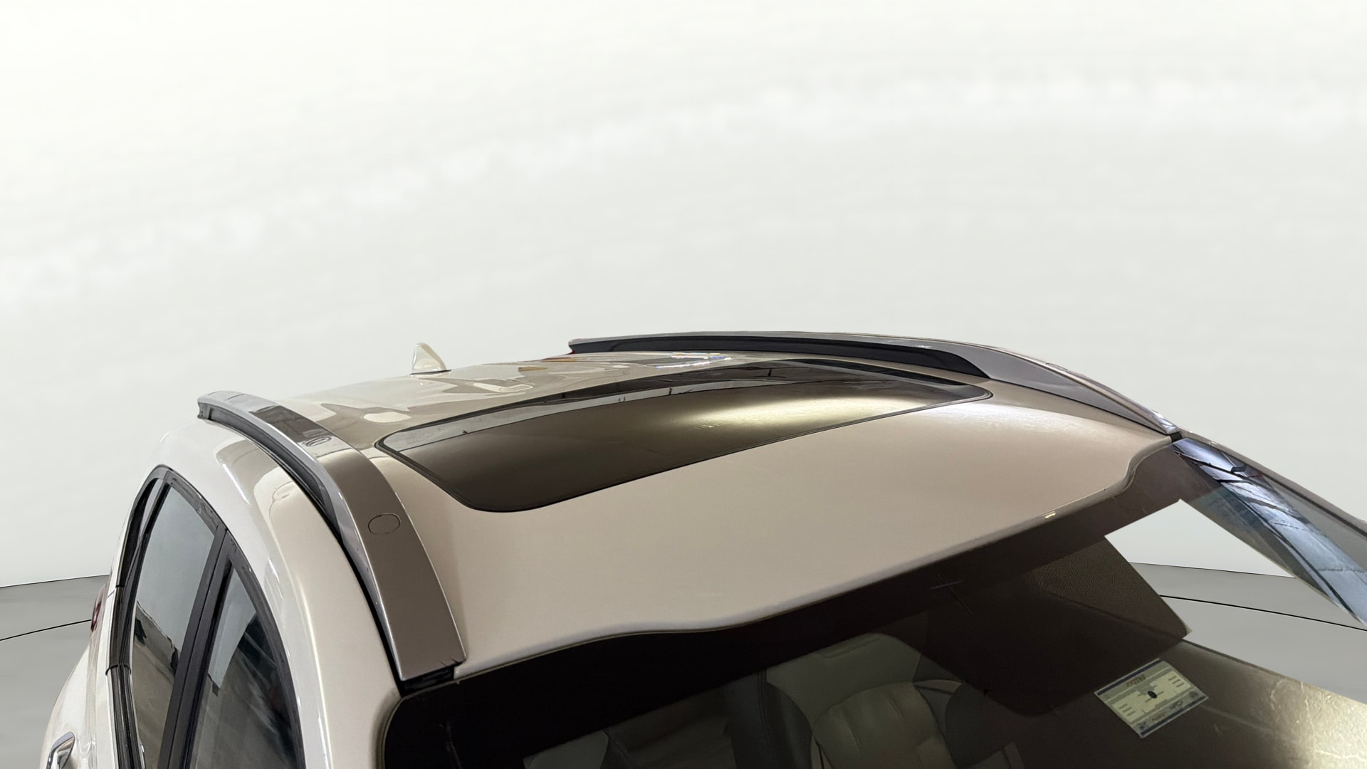 View 2023 Kia Sonet HTK Plus iMT Petrol Image 6 Used 2023 Kia Sonet HTK Plus iMT Petrol Image 6