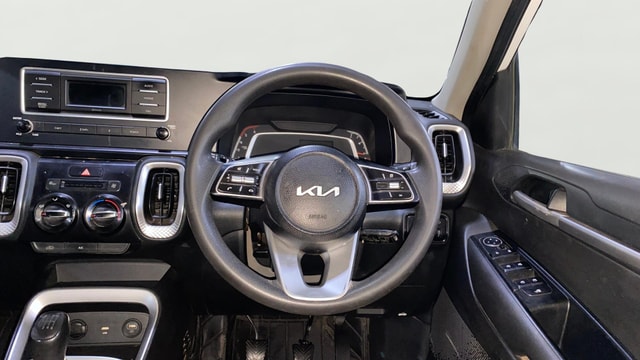 View Kia Sonet Image 20 Used Kia Sonet Image 20