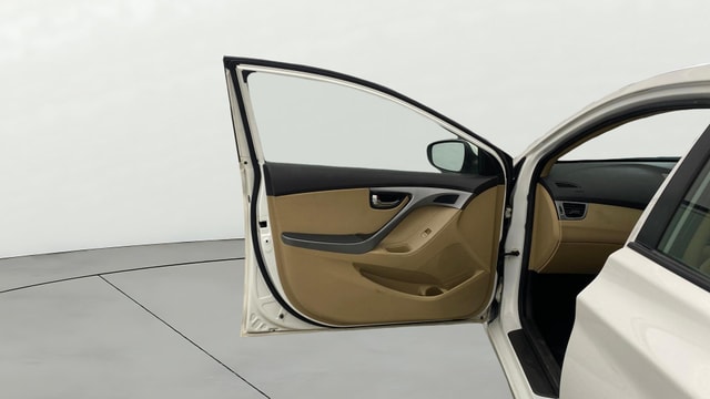 View Hyundai Elantra Image 32 Used Hyundai Elantra Image 32