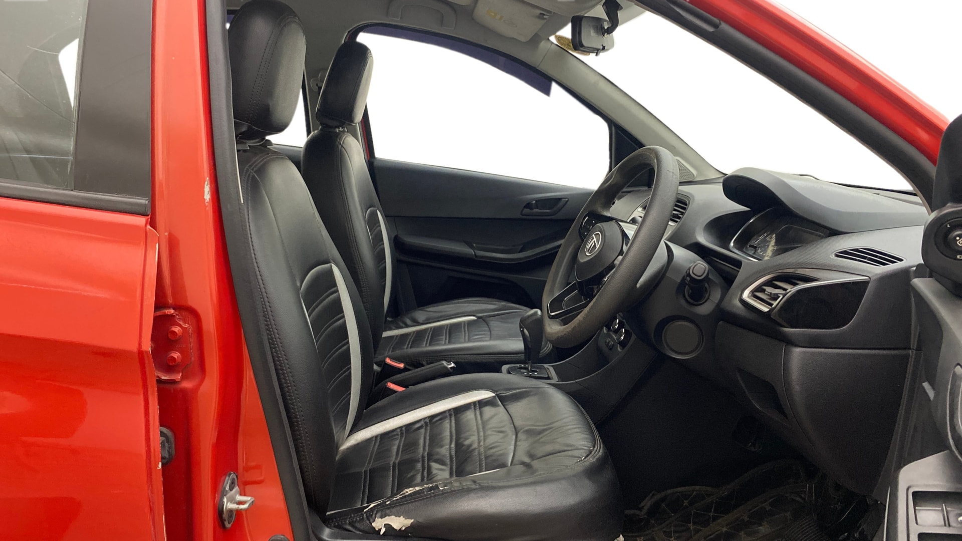 View 2022 Tata Tiago NRG XZ Revotron AMT Image 26 Used 2022 Tata Tiago NRG XZ Revotron AMT Image 26
