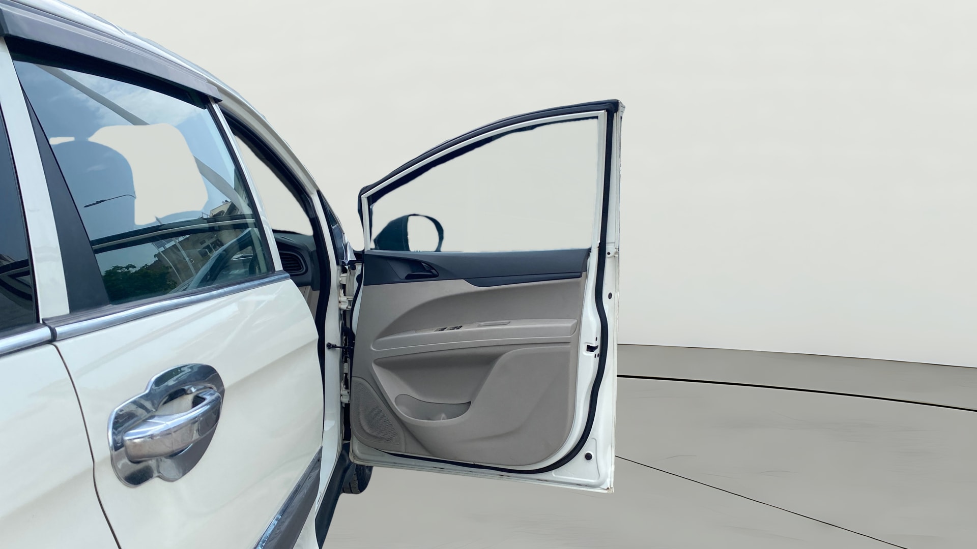 View 2020 Mahindra Marazzo M2 7-Seater BS IV Image 45 Used 2020 Mahindra Marazzo M2 7-Seater BS IV Image 45