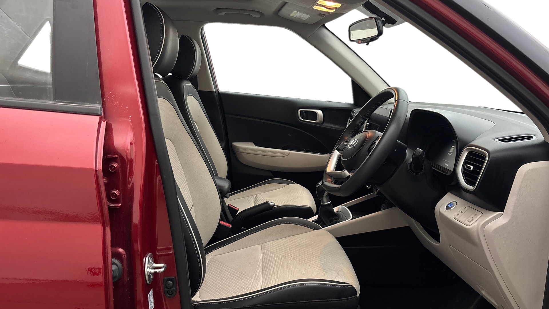 View 2023 Hyundai Venue E 1.2 Petrol BS IV Image 27 Used 2023 Hyundai Venue E 1.2 Petrol BS IV Image 27