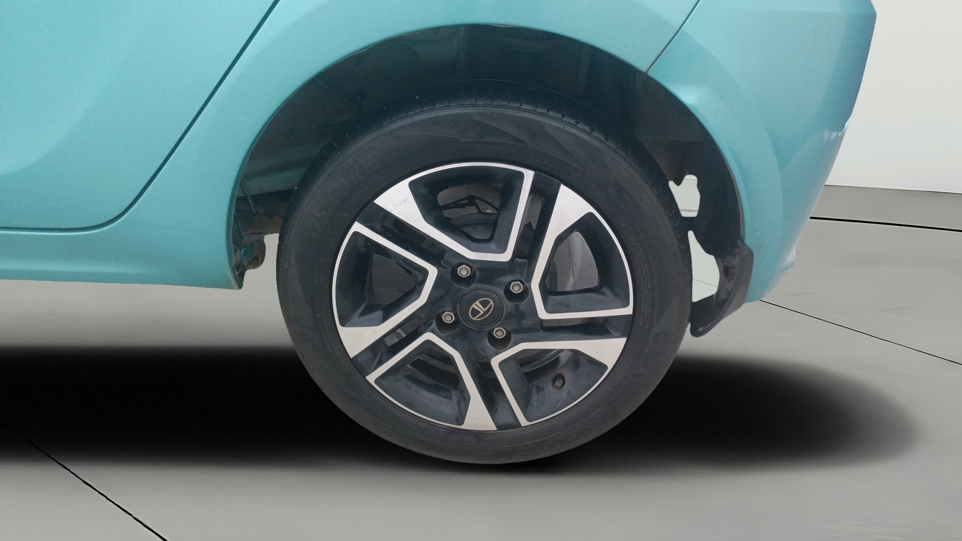 View 2025 Tata Tiago Revotorq XB Image 12 Used 2025 Tata Tiago Revotorq XB Image 12