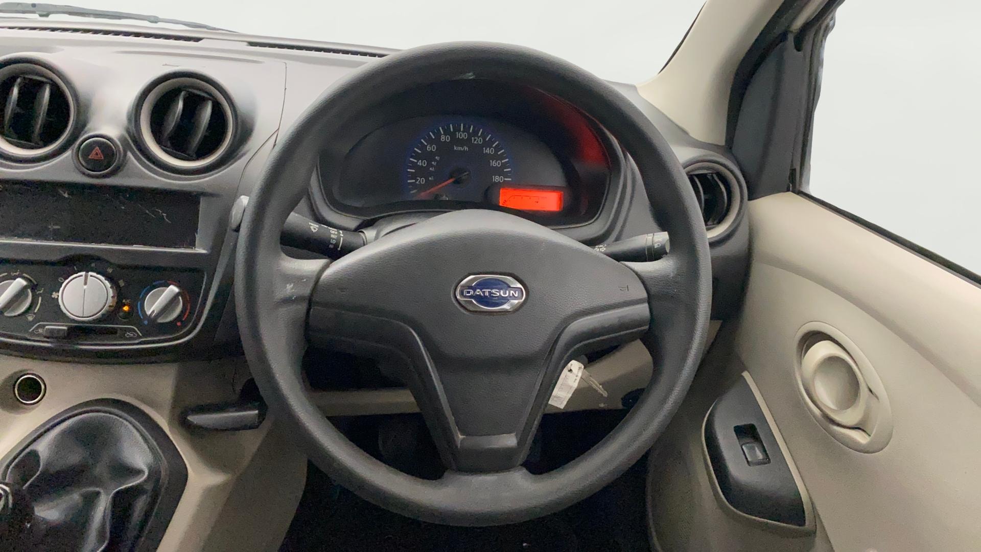 View 2017 Datsun Go T Image 12 Used 2017 Datsun Go T Image 12