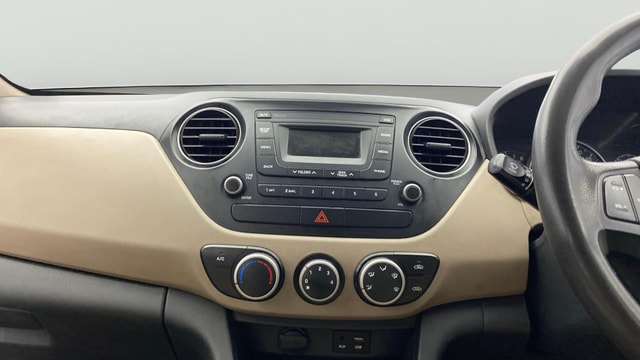 View Hyundai Grand i10 Image 17 Used Hyundai Grand i10 Image 17