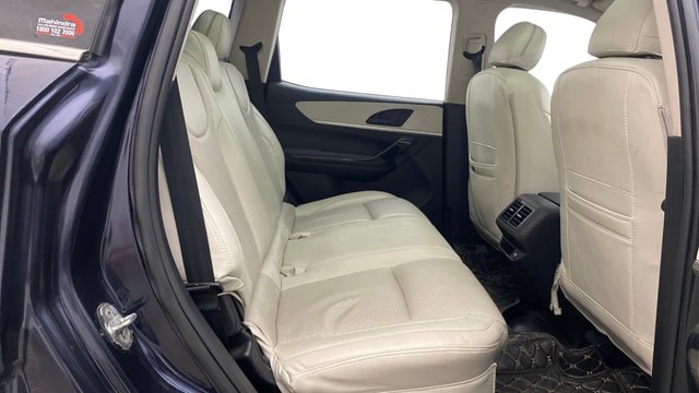 View Mahindra XUV700 Image 30 Used Mahindra XUV700 Image 30